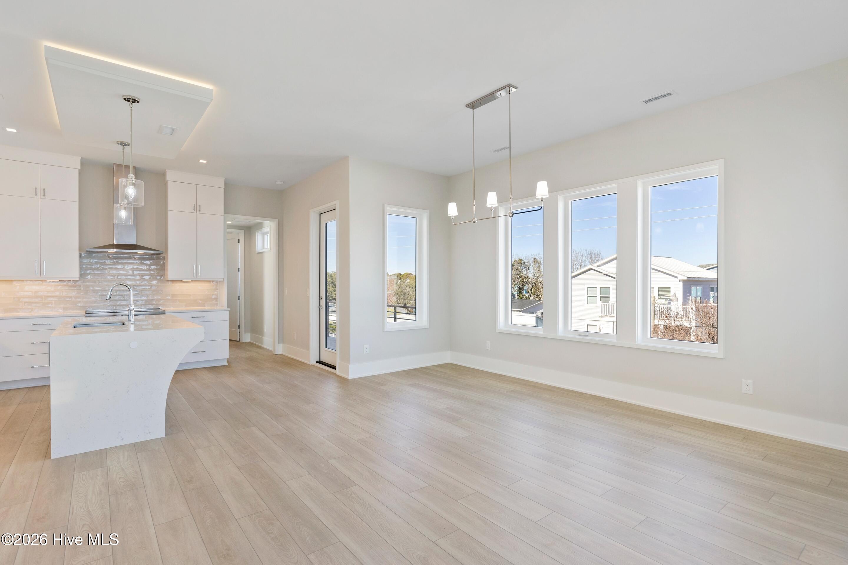 100545146 | Photo 10