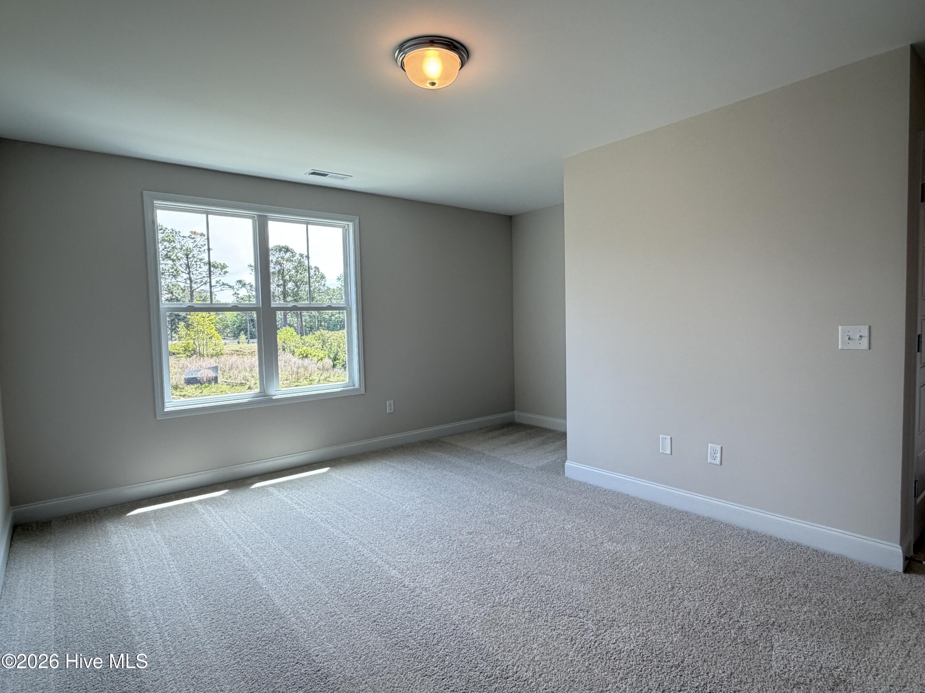 100548054 | Photo 17