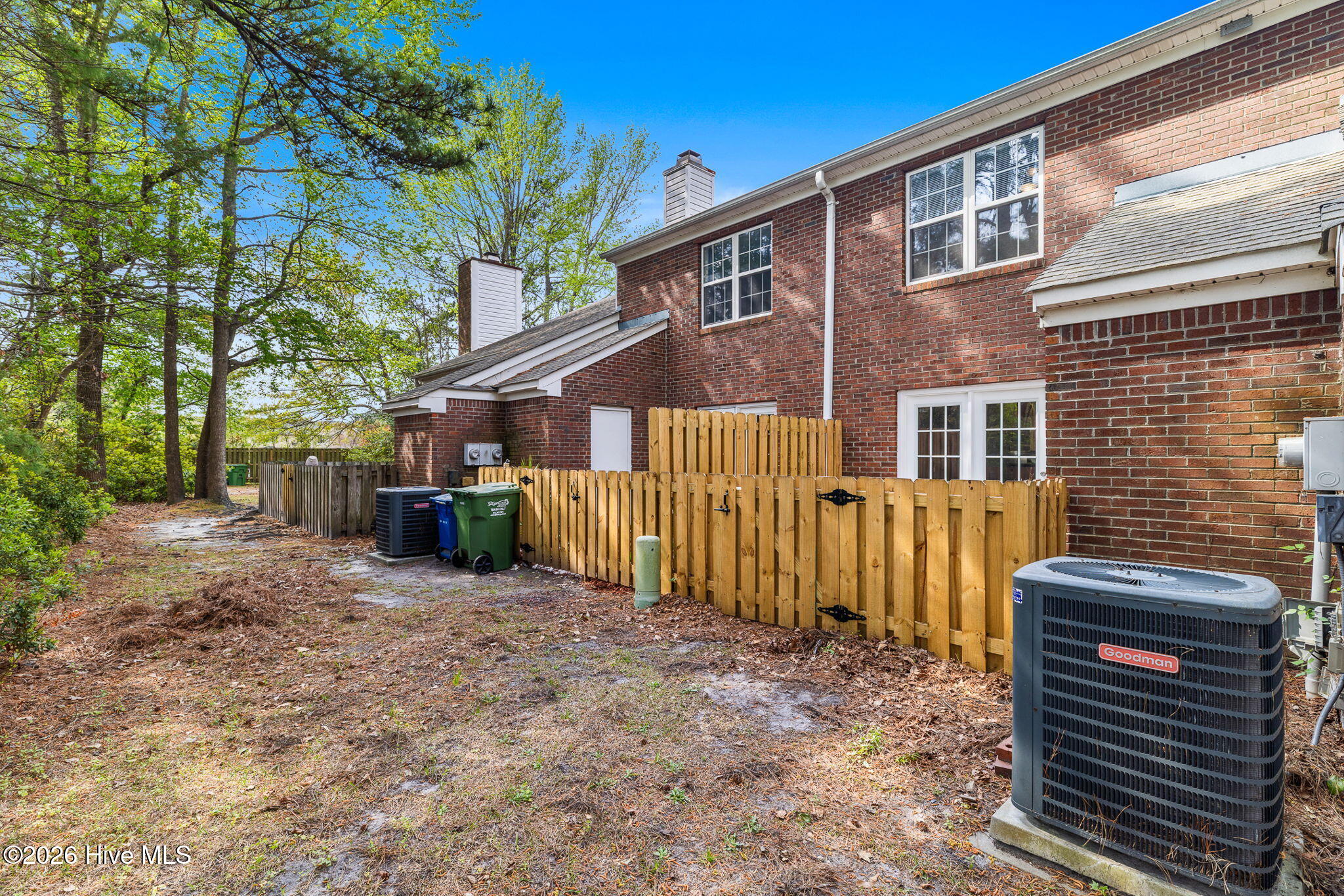 100565173 | Photo 38