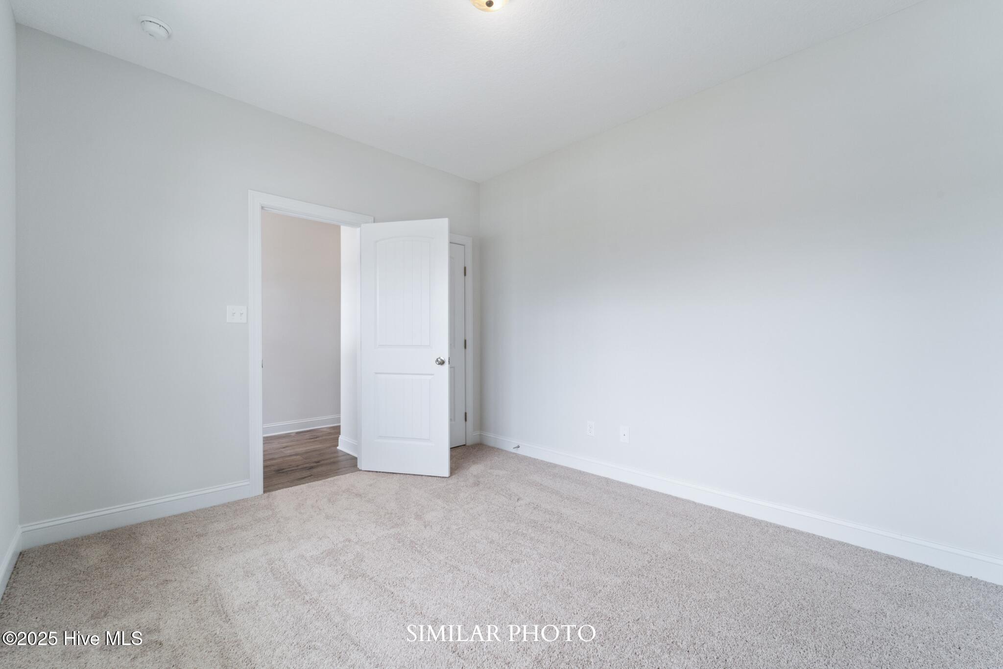 100530742 | Photo 24