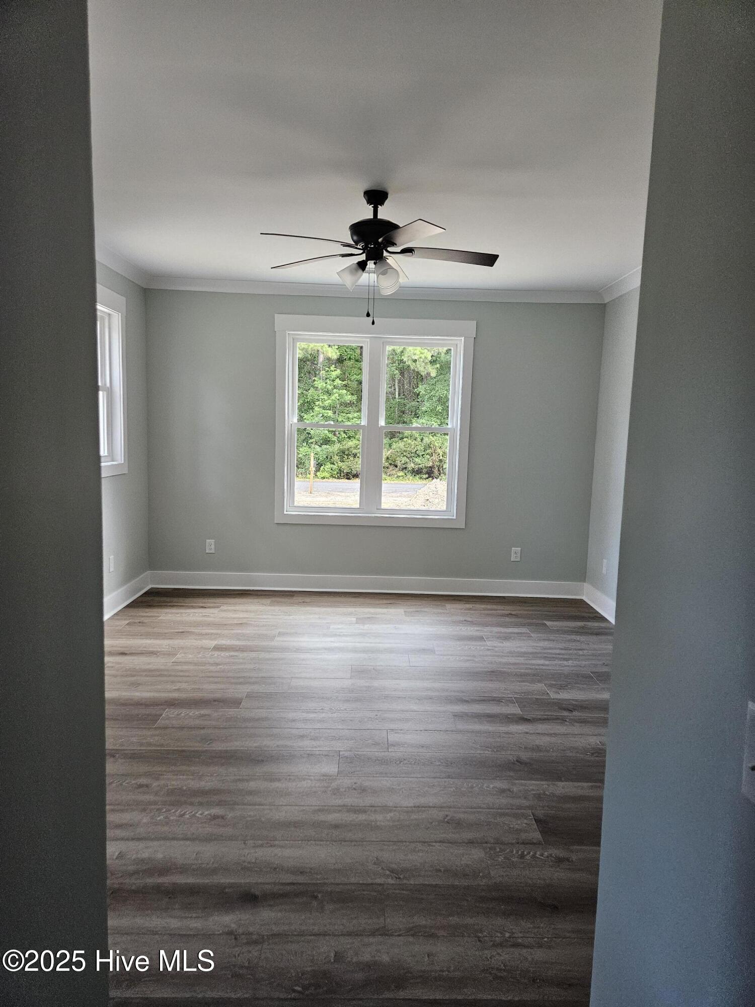 100515025 | Photo 10