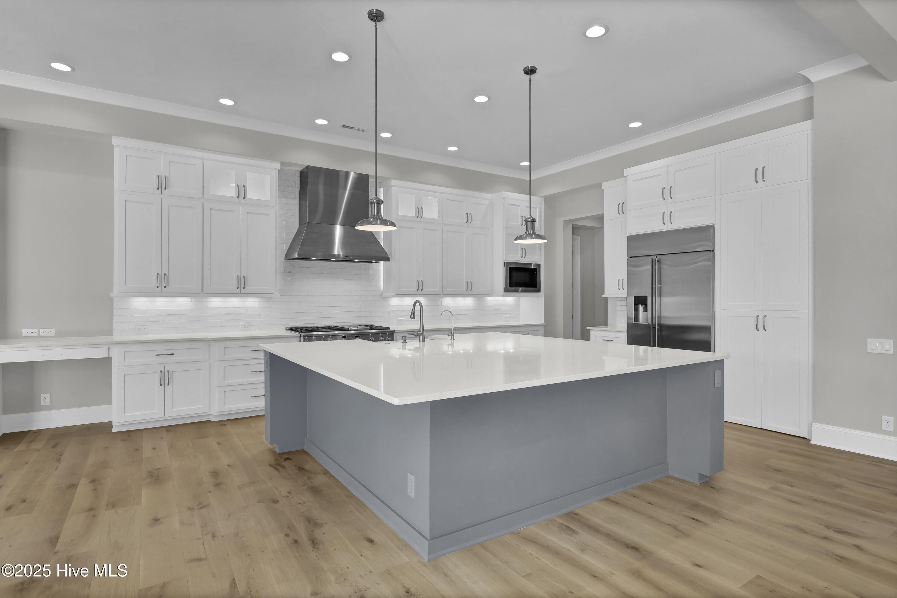 100538861 | Photo 14