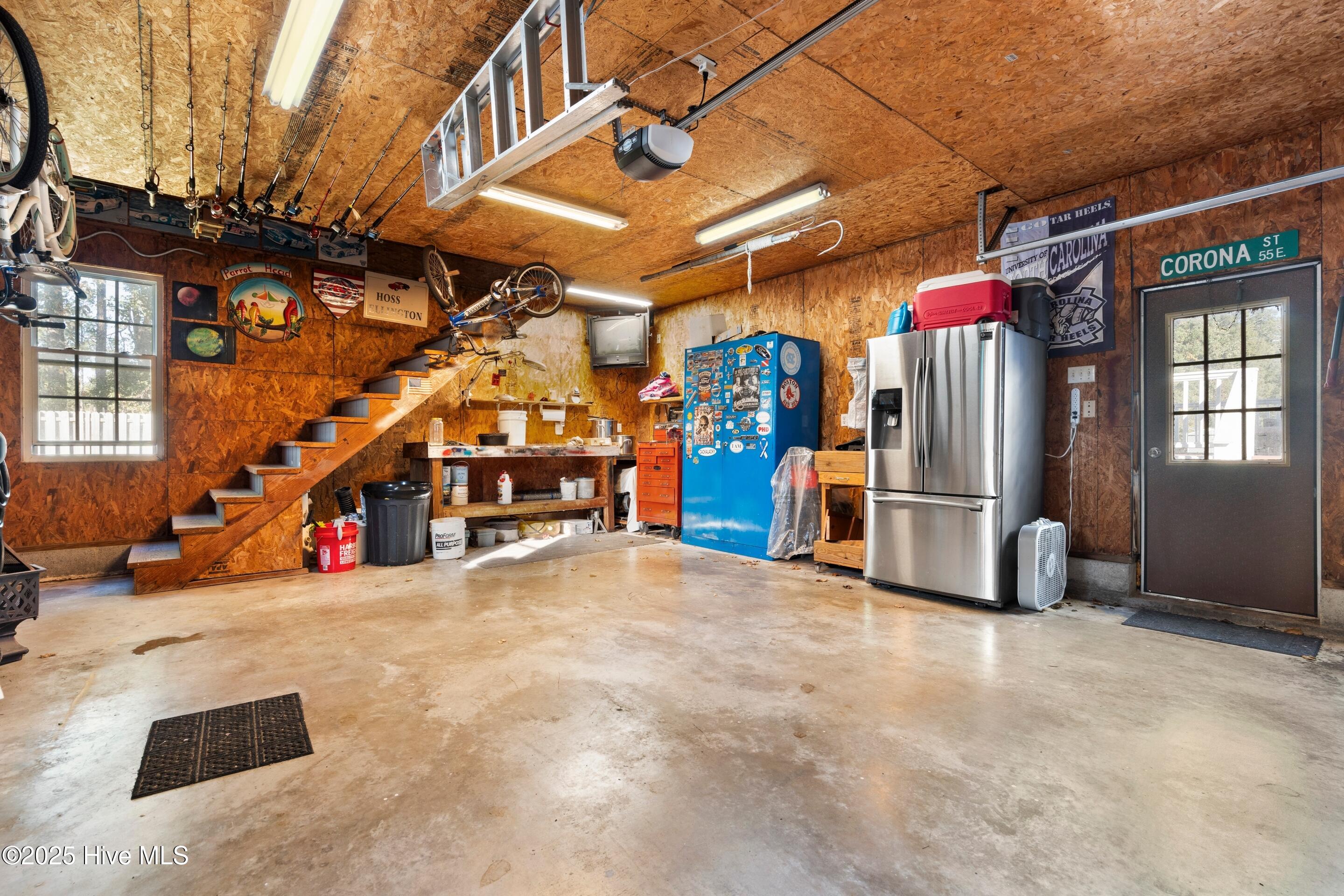 100535792 | Photo 72