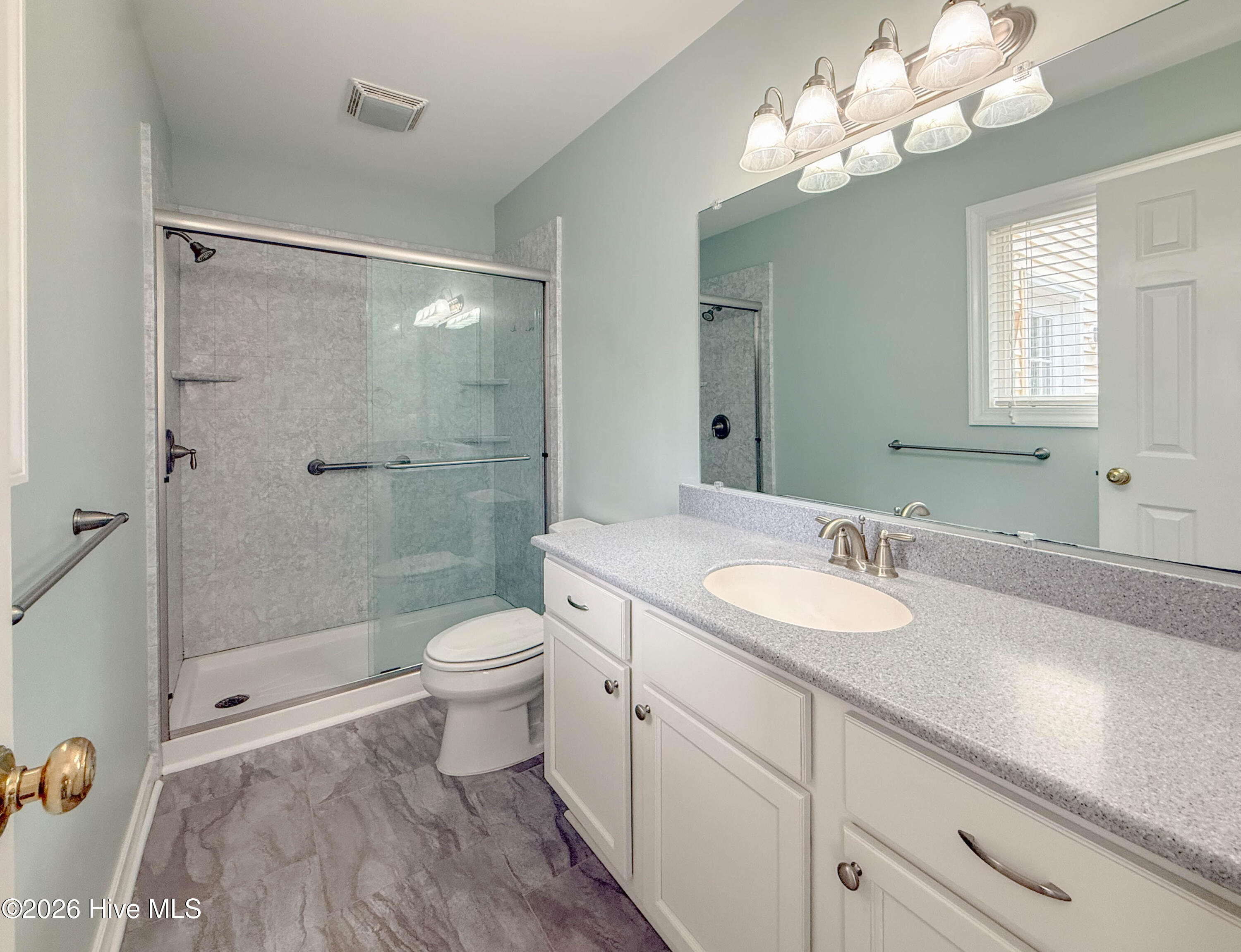 100562741 | Photo 34