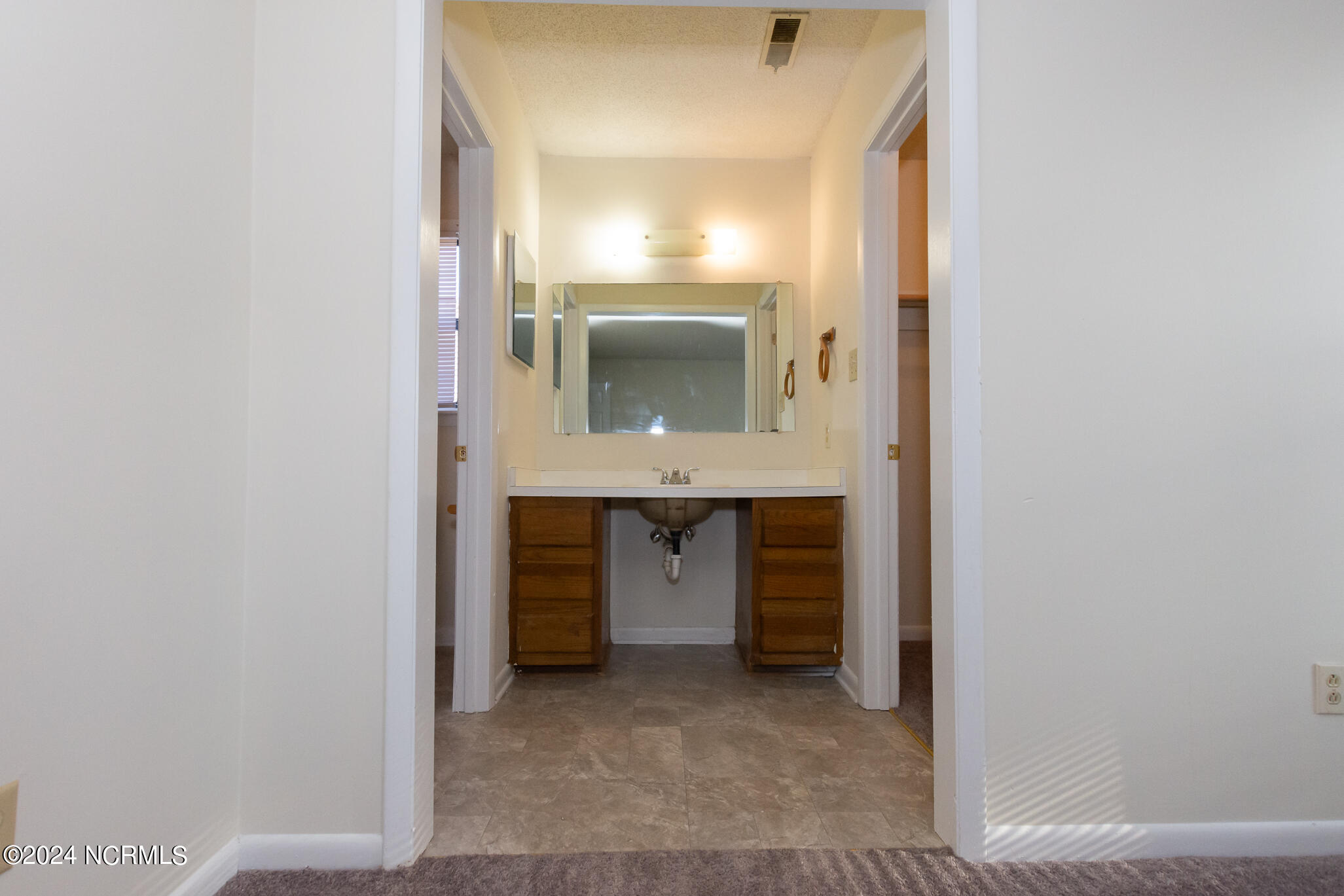 100528629 | Photo 29