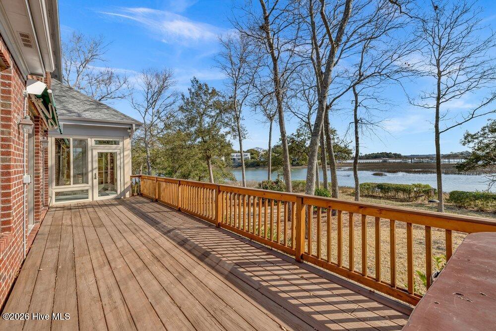 100558488 | Photo 52