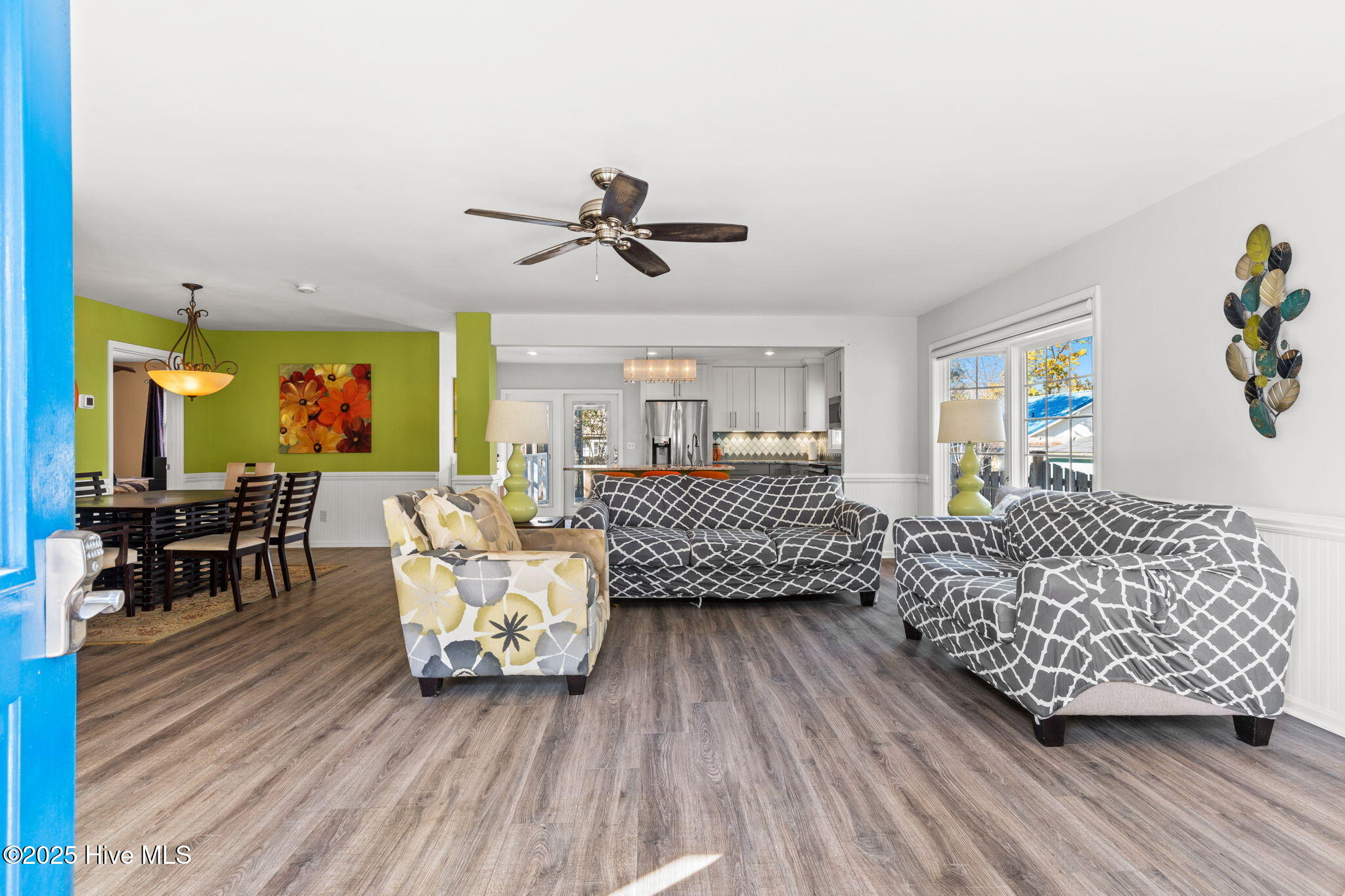 100543904 | Photo 22