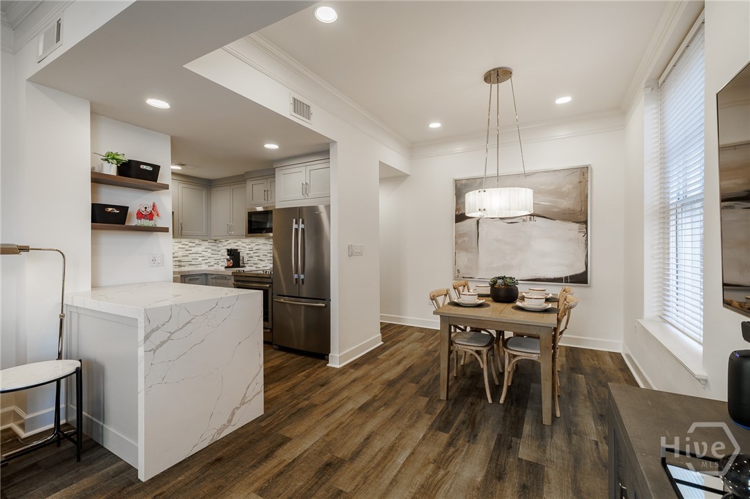 247 Washington Street E 309