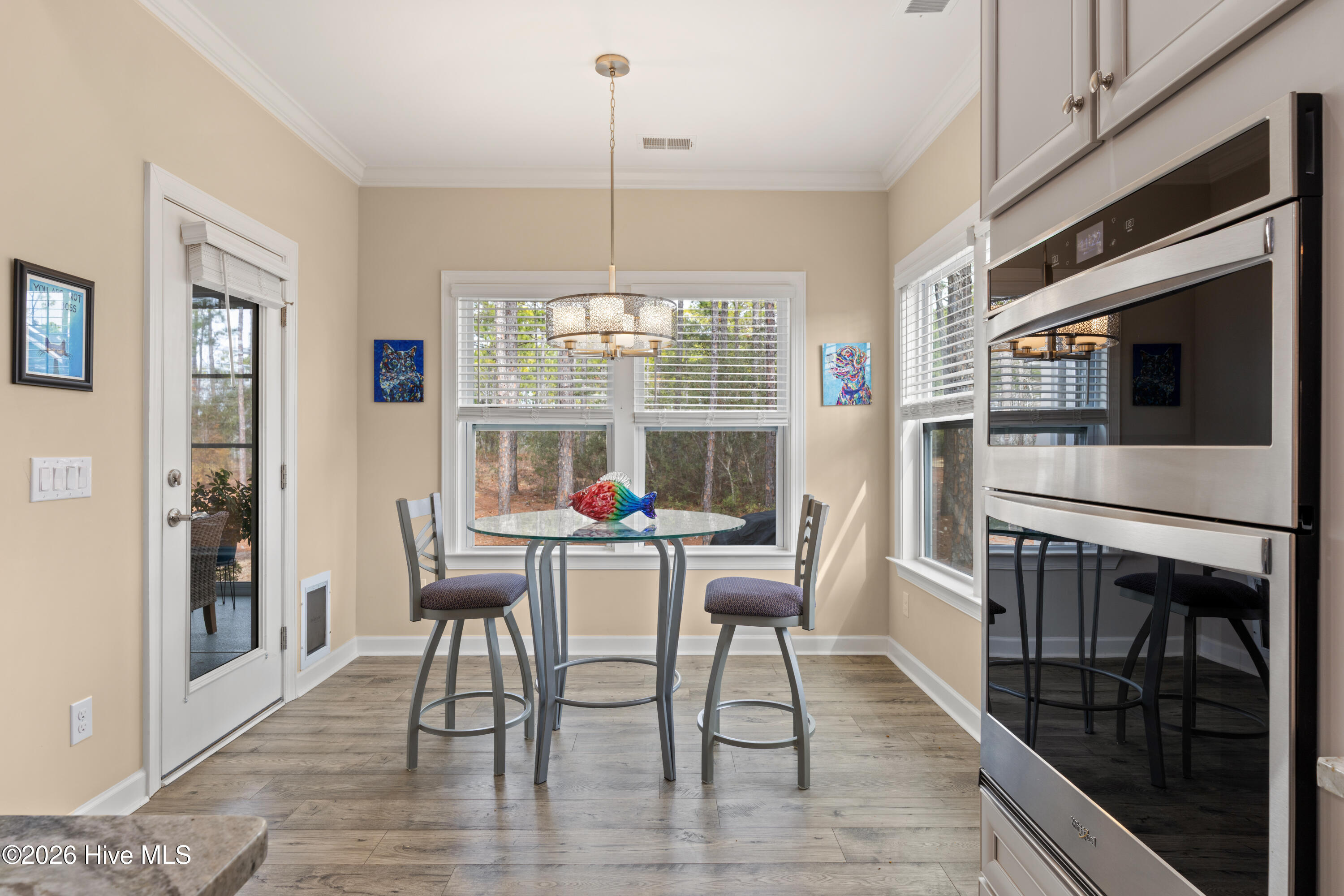 100555915 | Photo 24