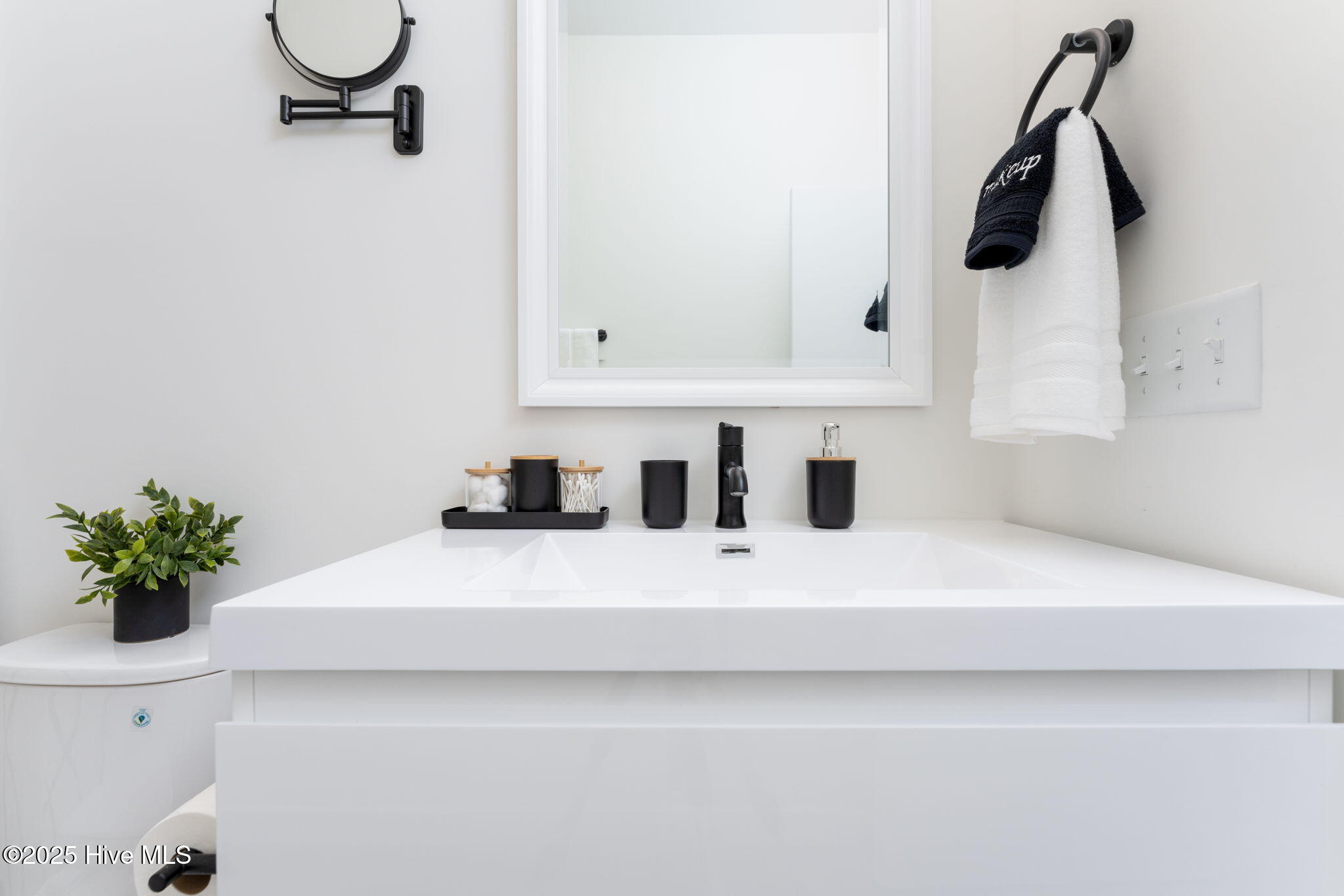 100485156 | Photo 38