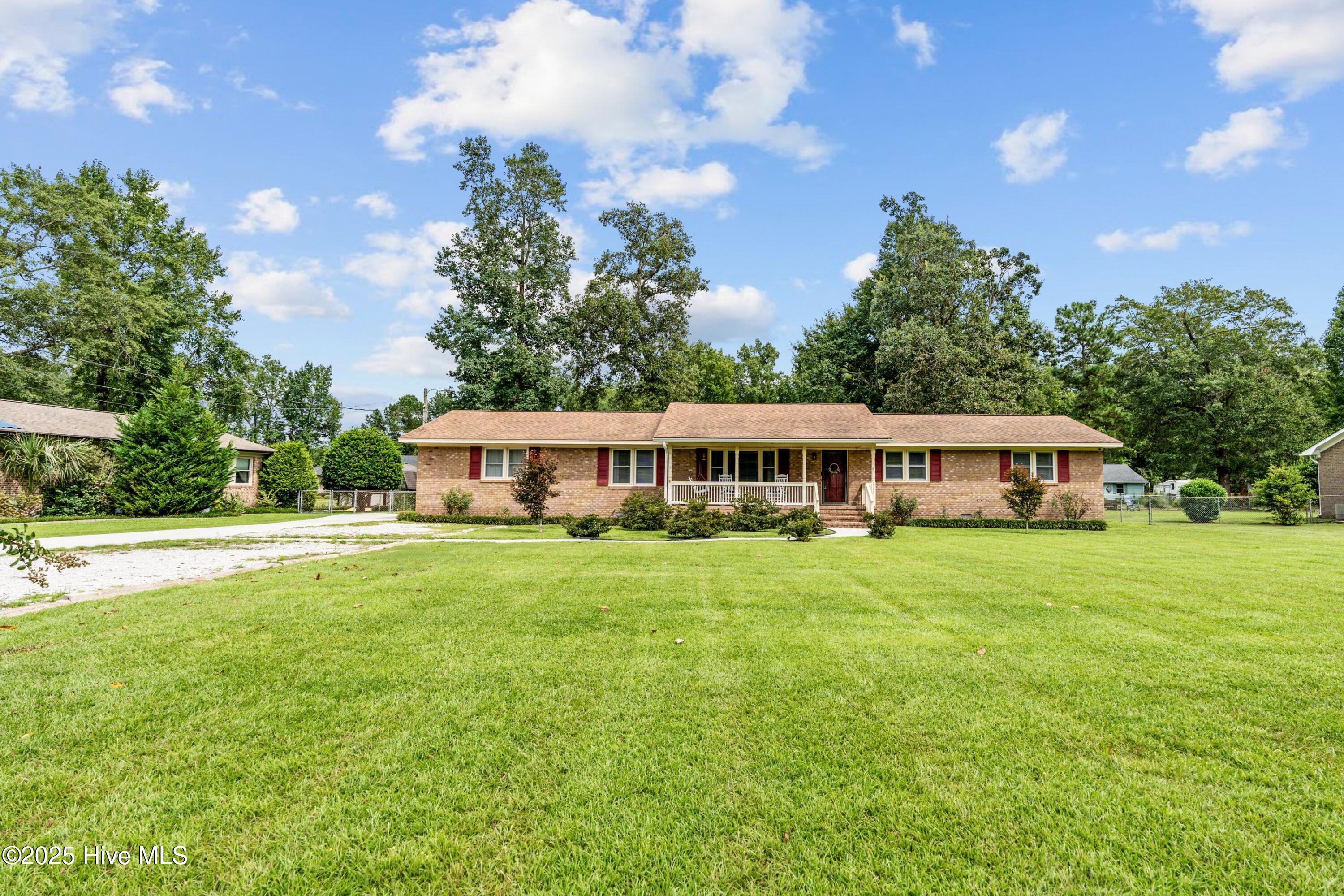 100526163 | Photo 35