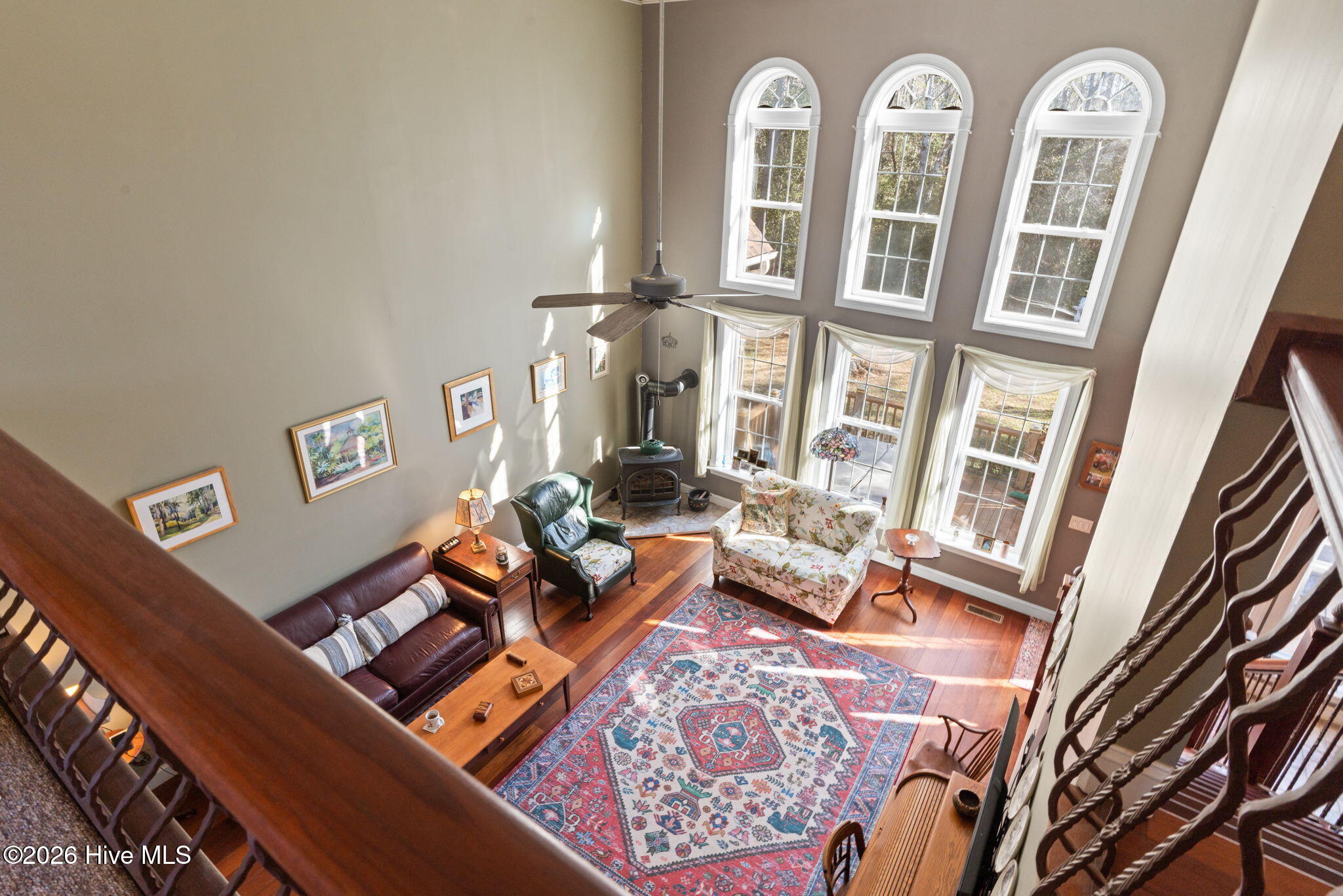 100553599 | Photo 43