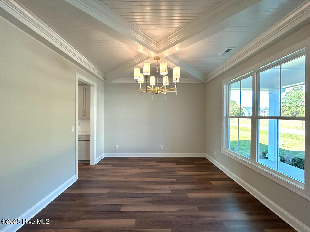 100510187 | Photo 18