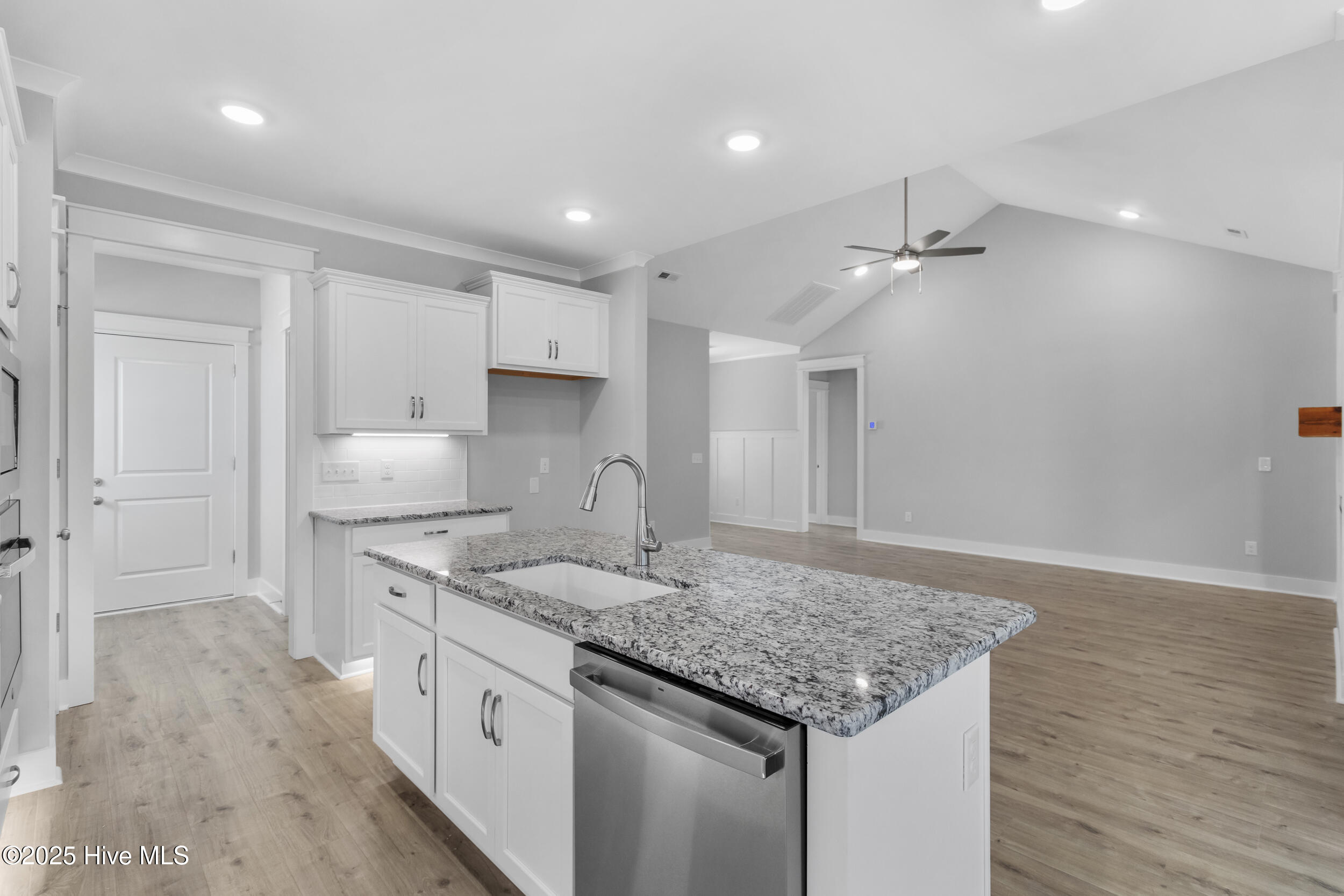 2059 Greenside Manor Drive SW, Ocean Isle Beach, NC 28469 – photo 11: 2059 Greenside Manor