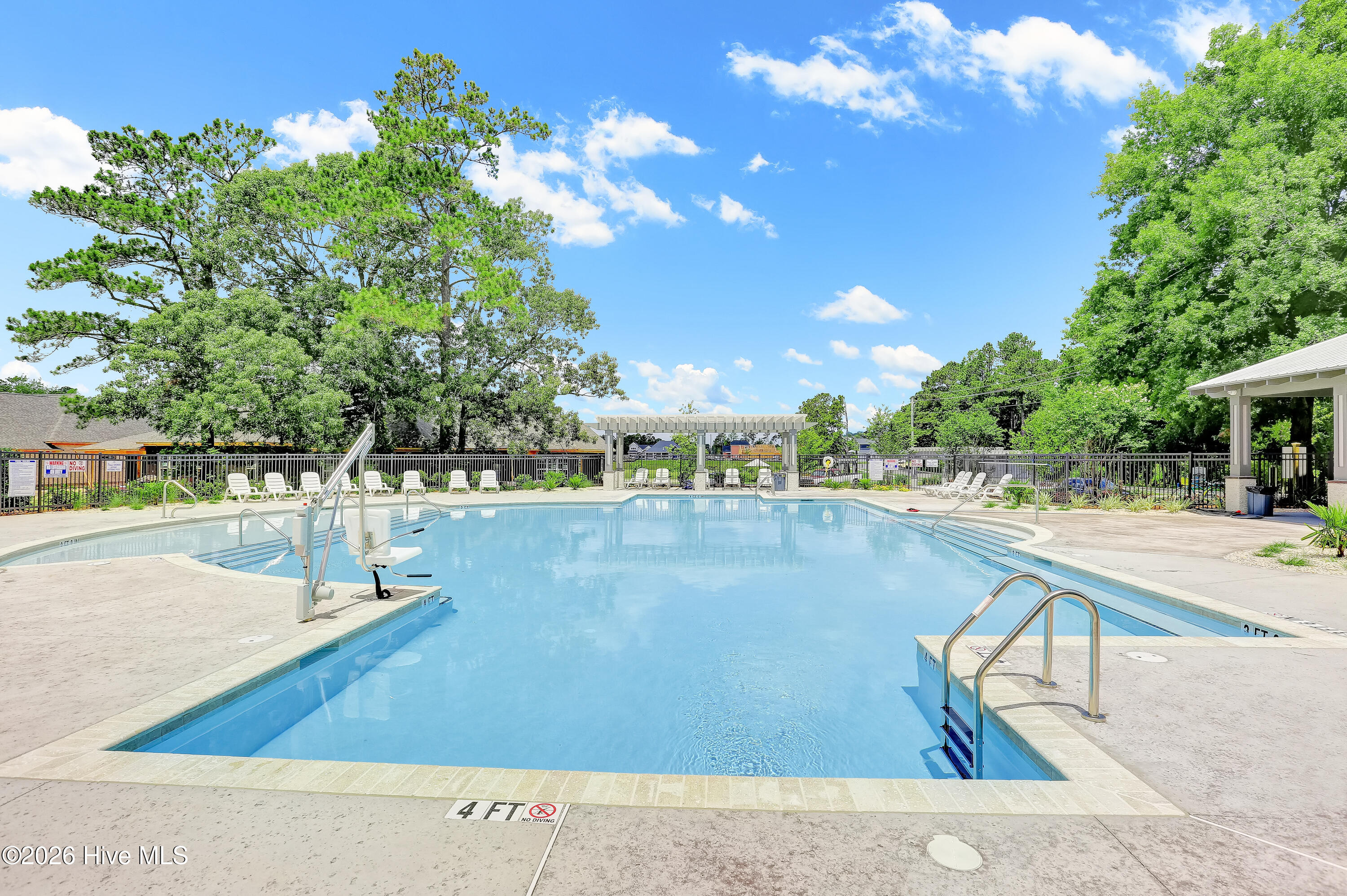 100551656 | Photo 37