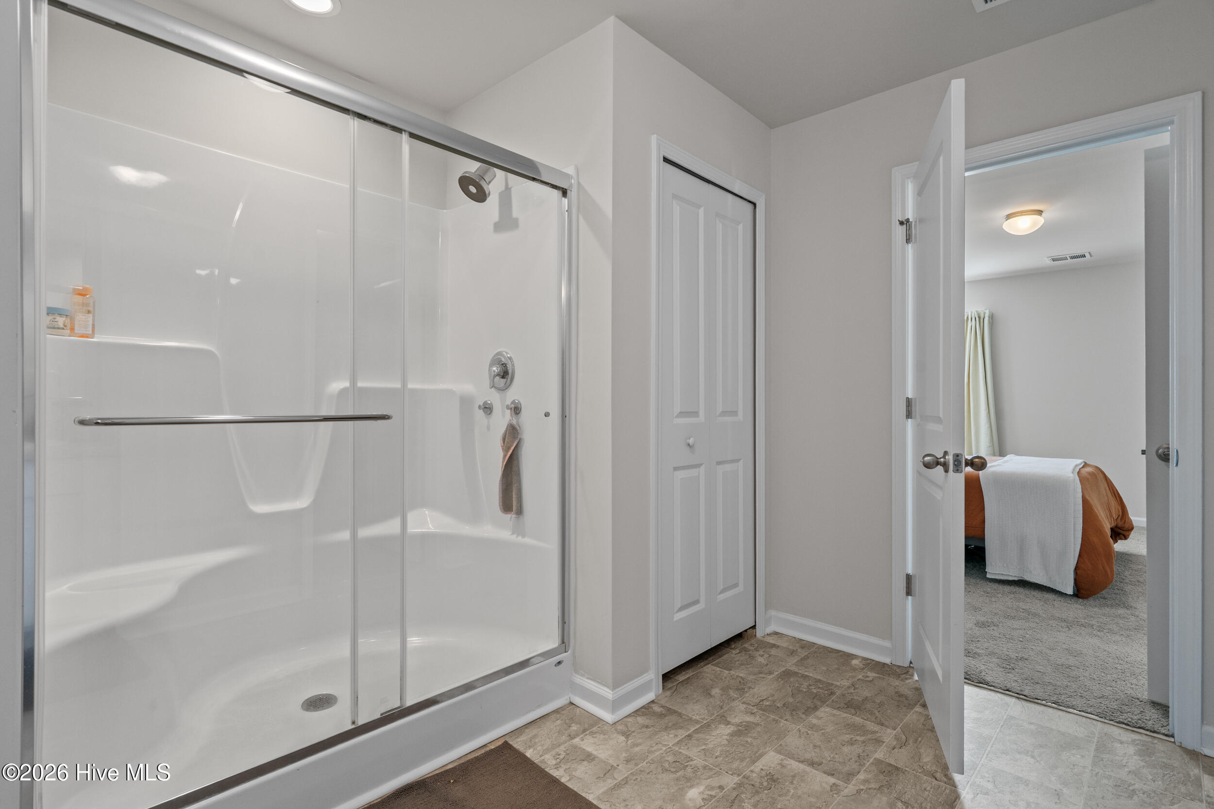 100559429 | Photo 23