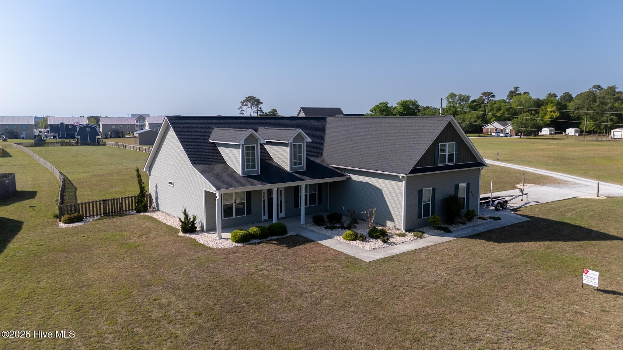 100568858 | Photo 31