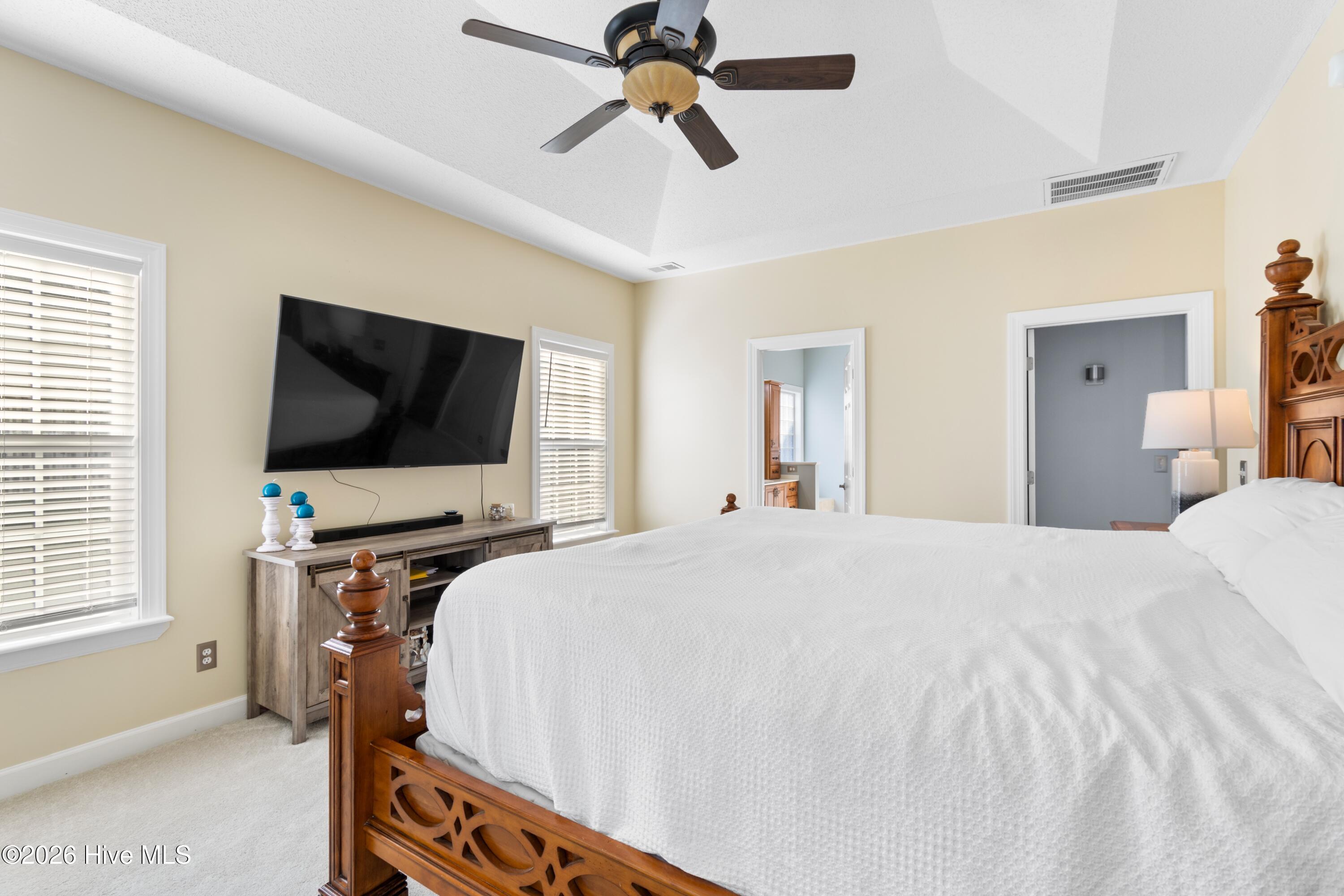 100564906 | Photo 25