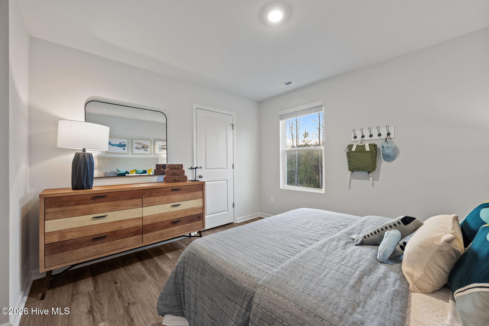 100561860 | Photo 29