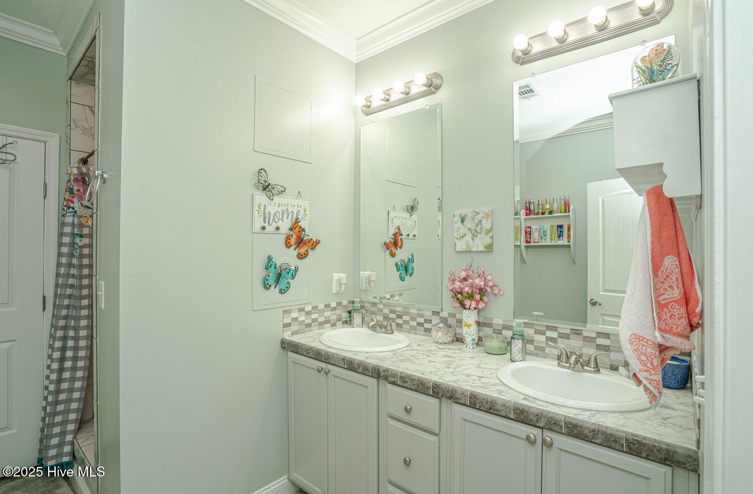 100522002 | Photo 27