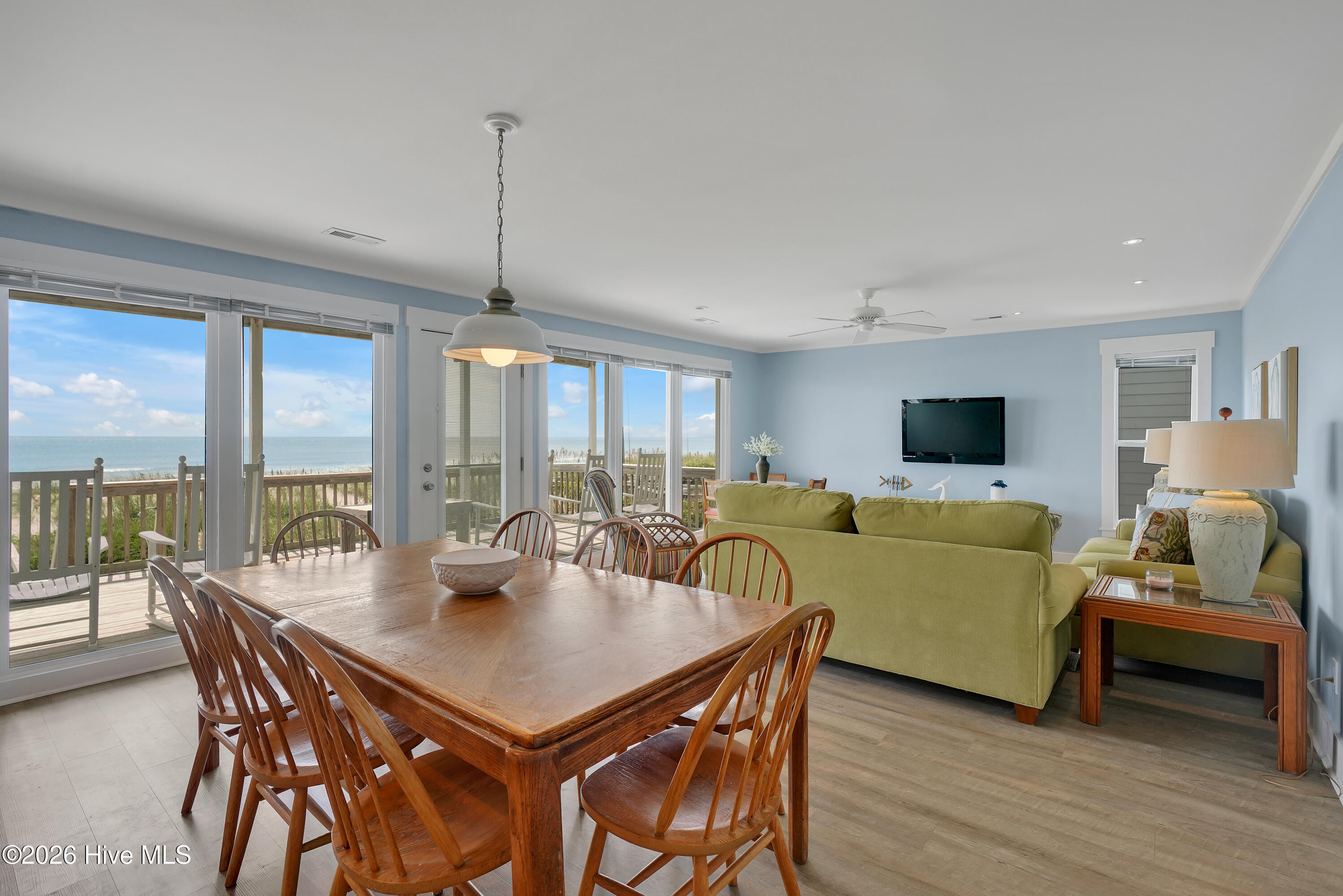 100554834 | Photo 11