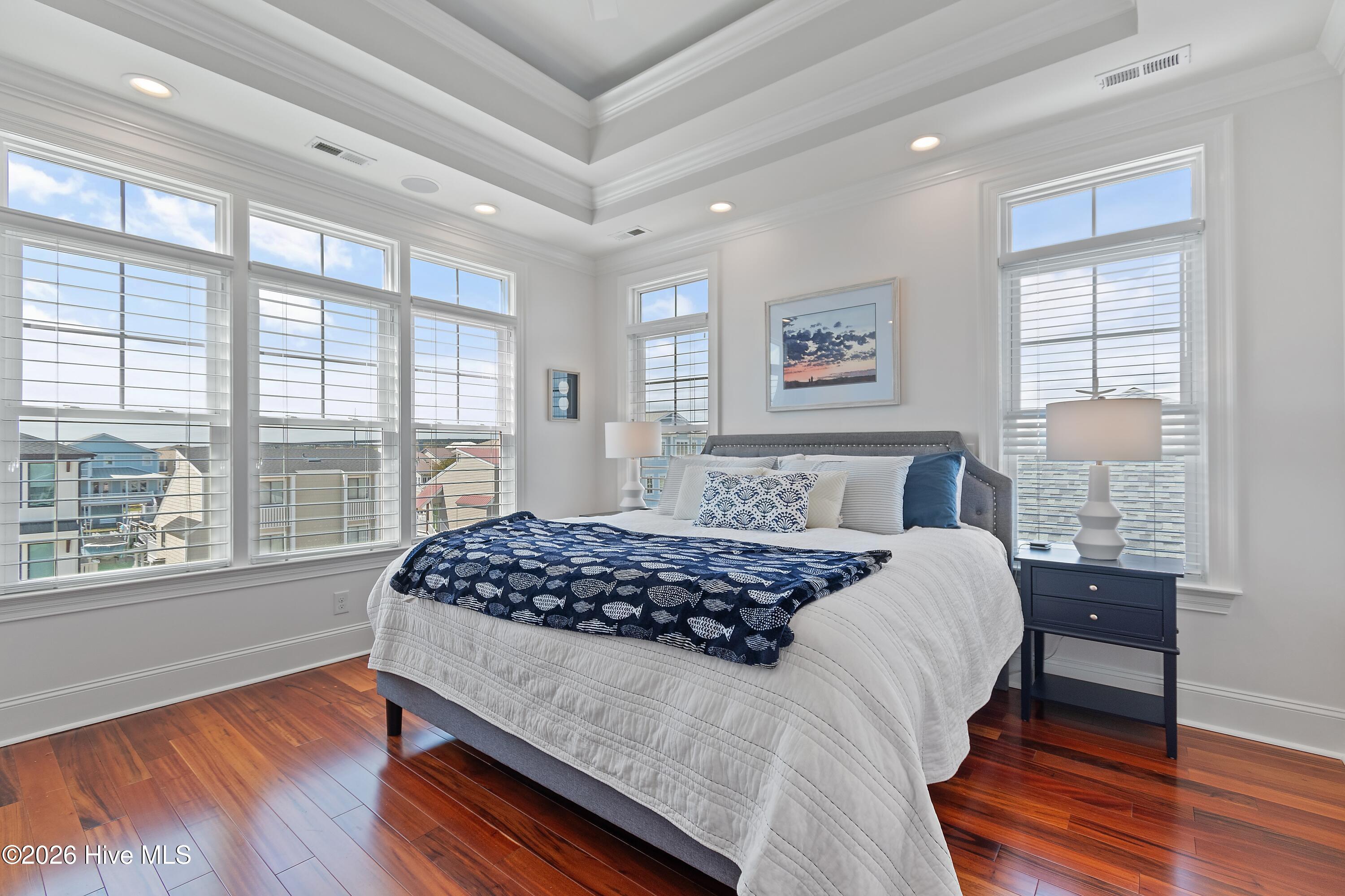 100562772 | Photo 40