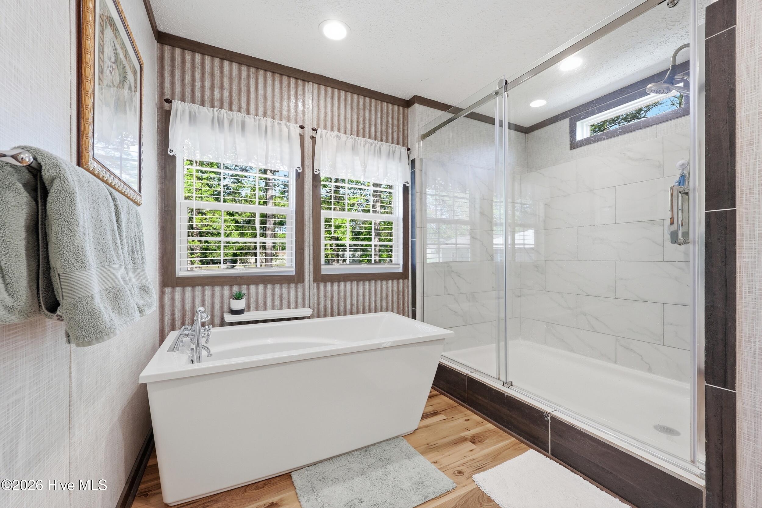 100567202 | Photo 24