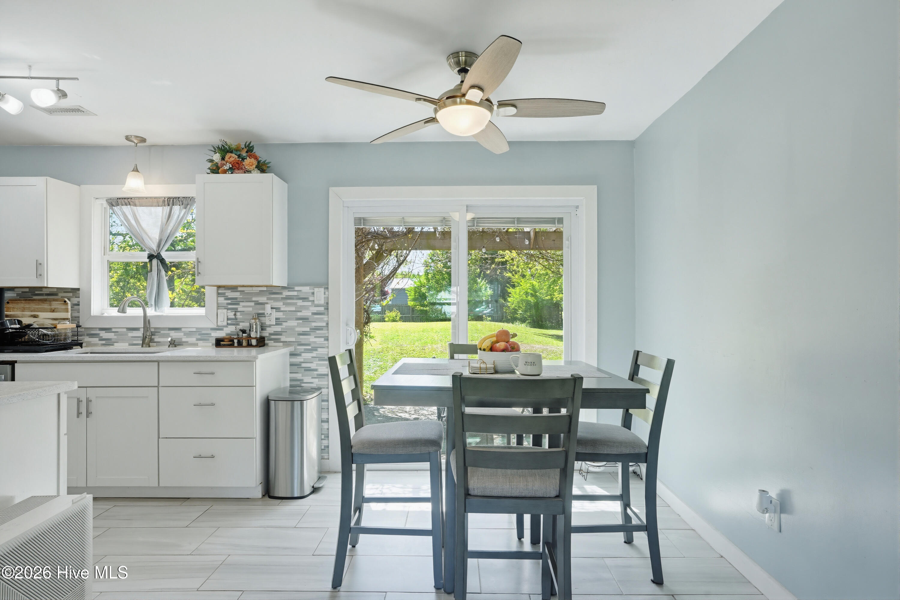 100565551 | Photo 13