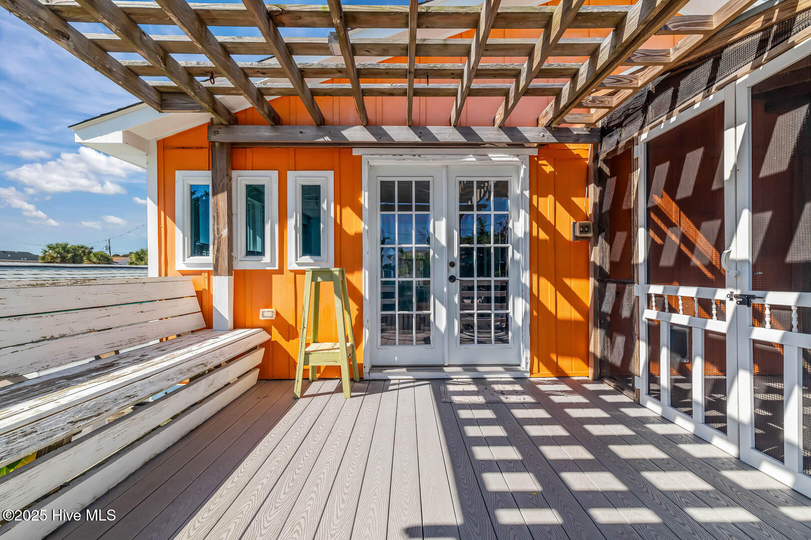 100538071 | Photo 44