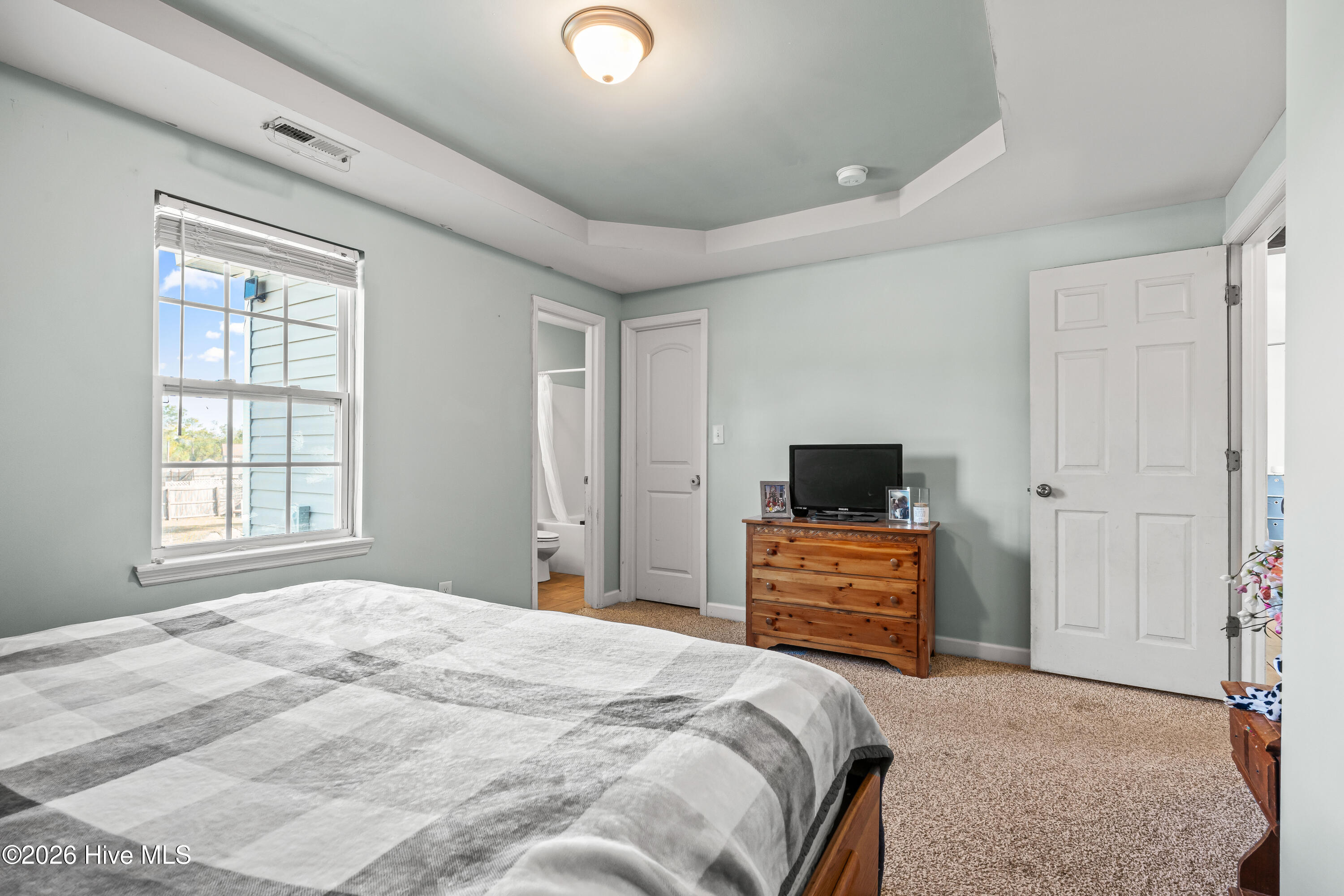 100562954 | Photo 13