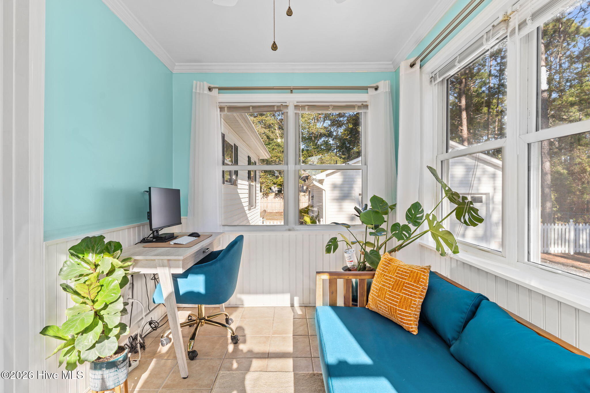 100557804 | Photo 12