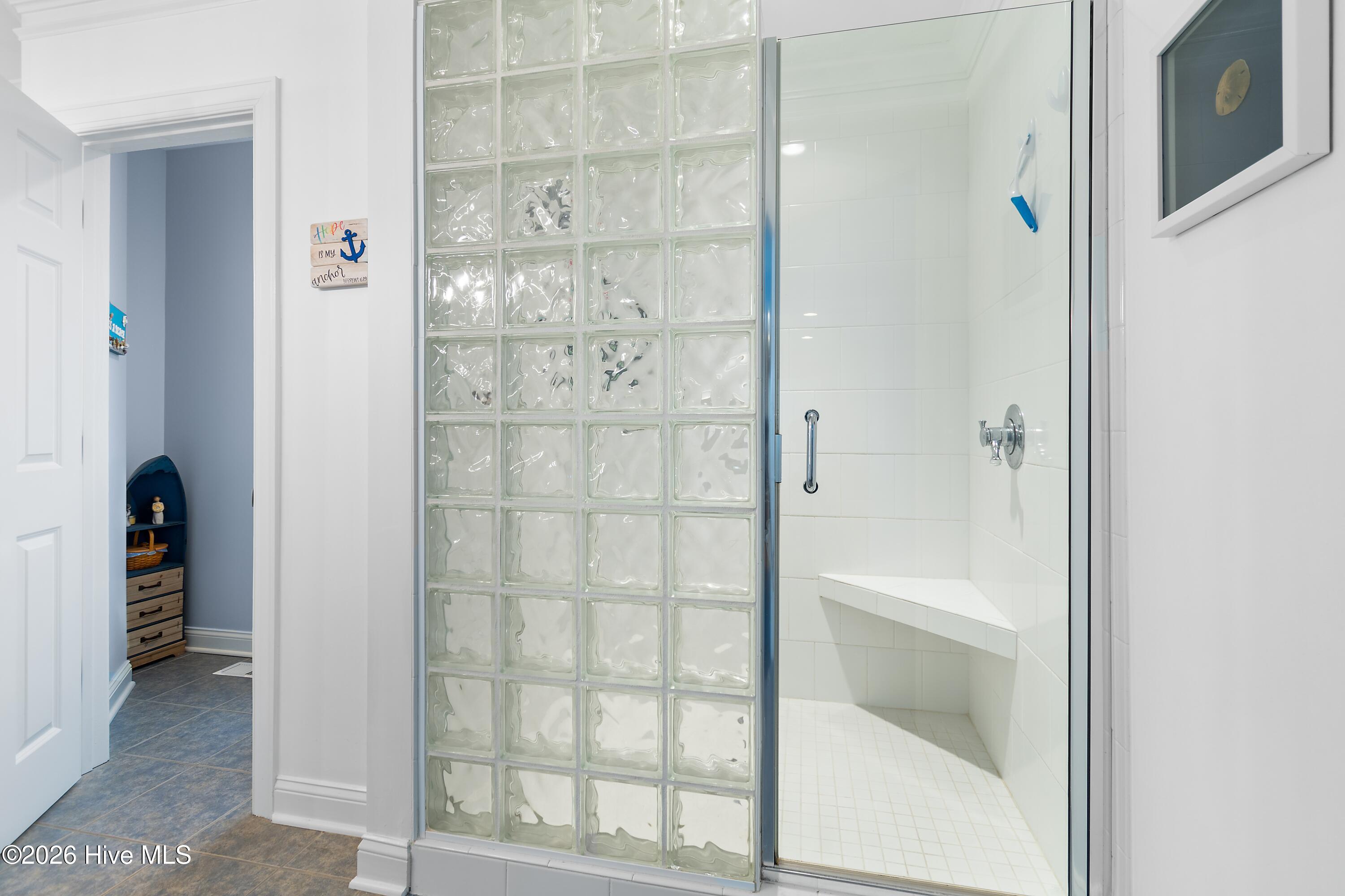 100551150 | Photo 25