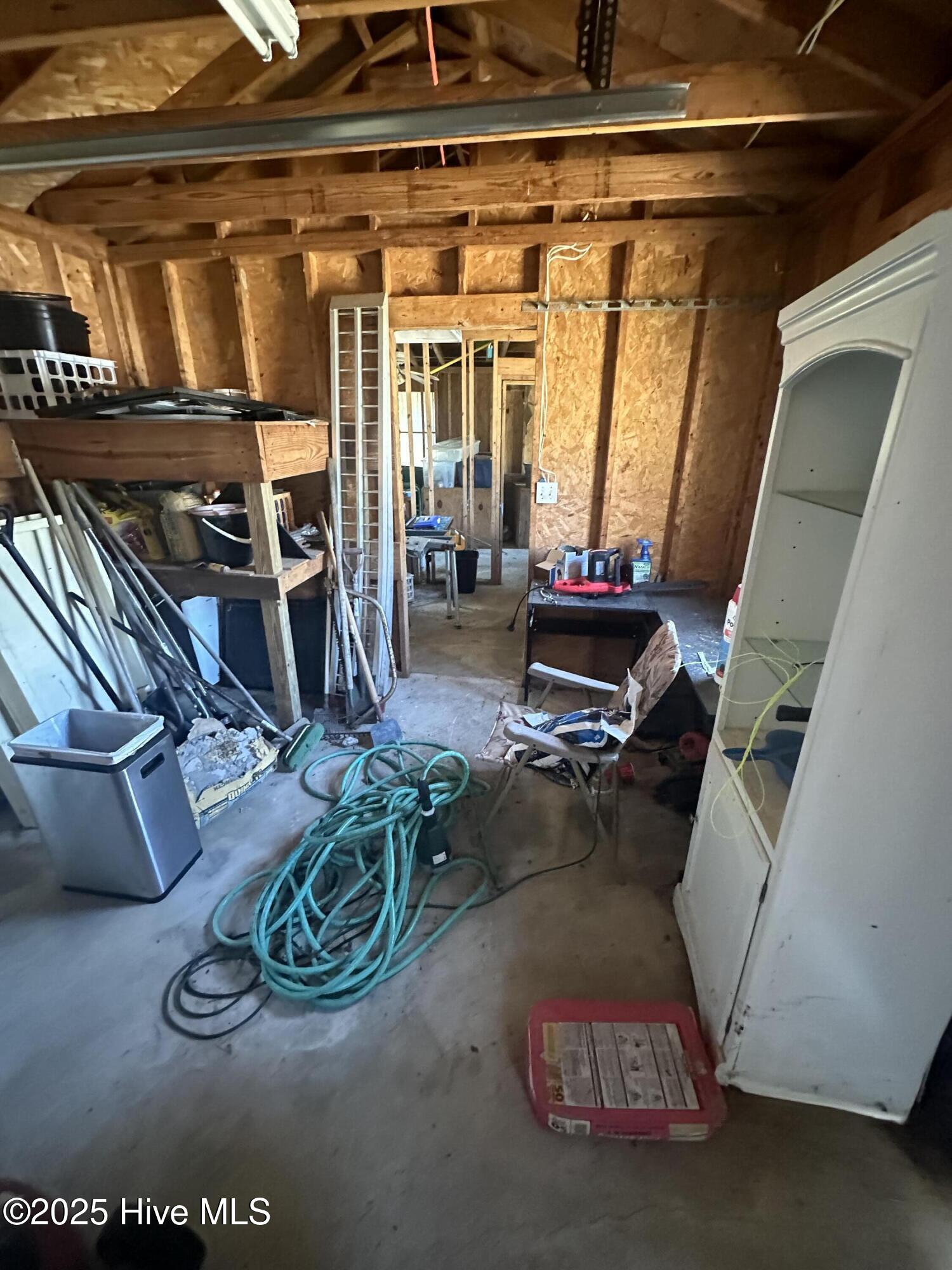 100463313 | Photo 56