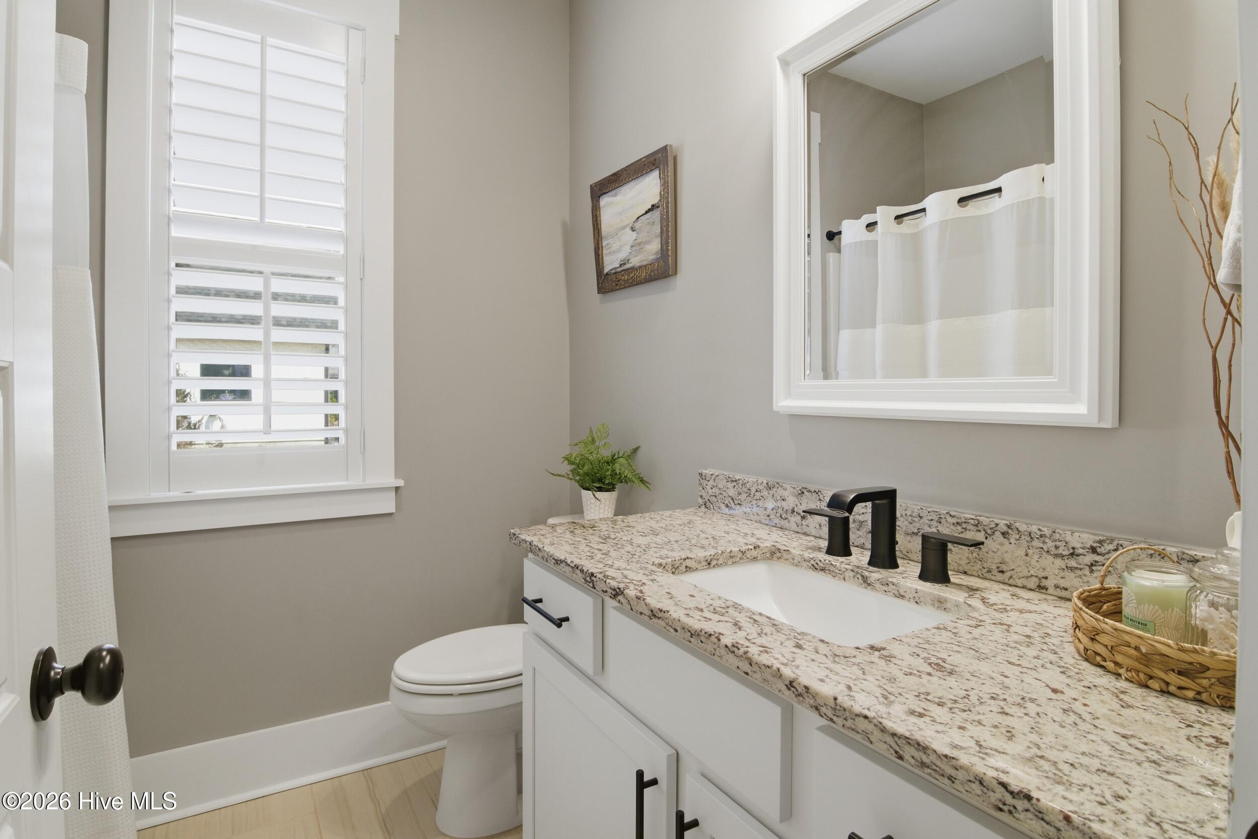 100551617 | Photo 29