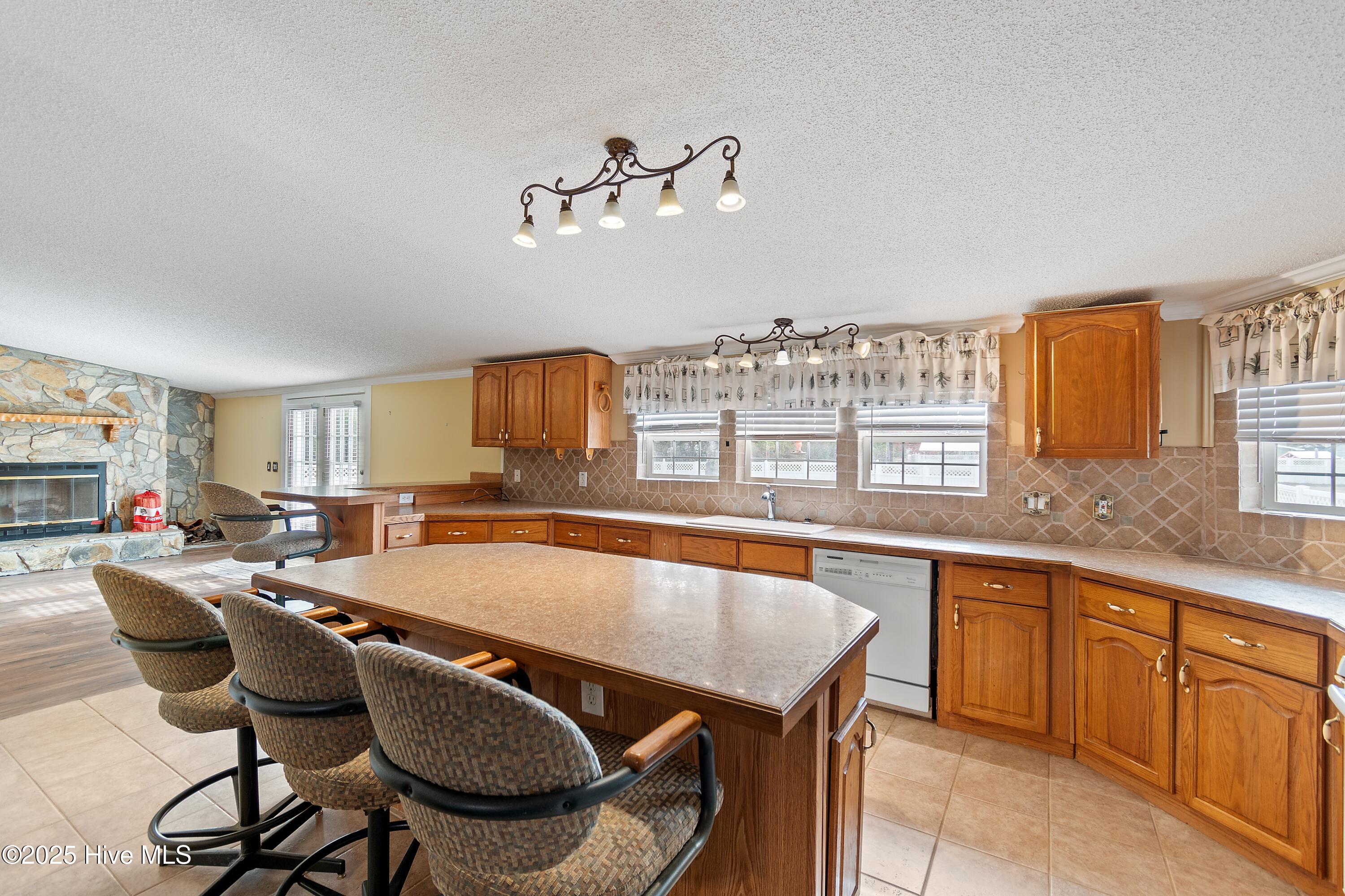 100542412 | Photo 19