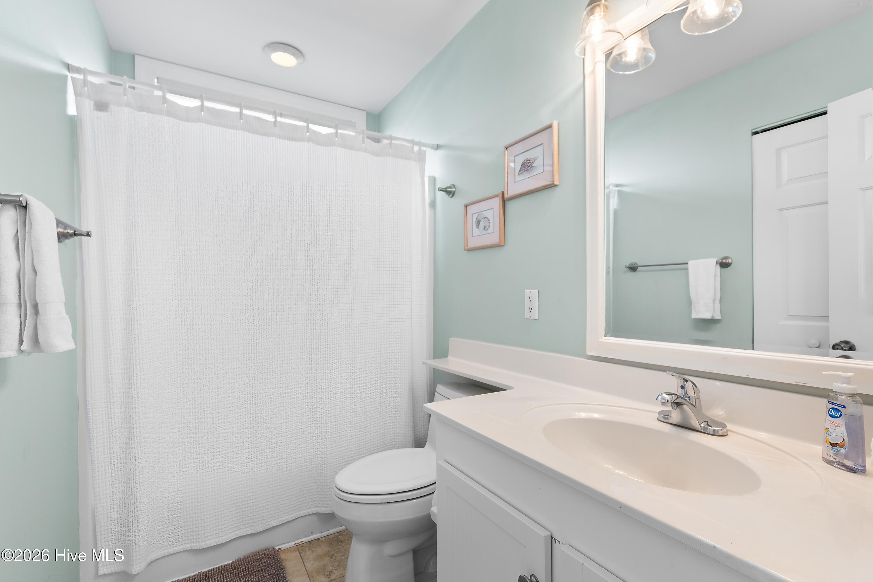 100550931 | Photo 21