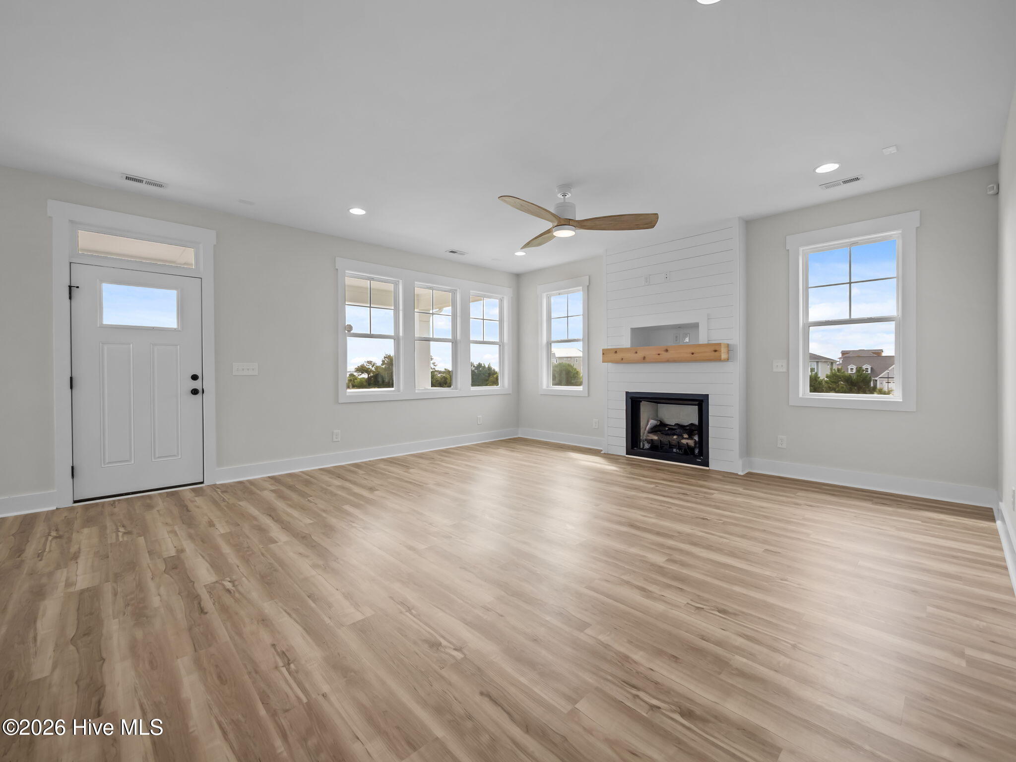 656 Fishermans Point,Newport