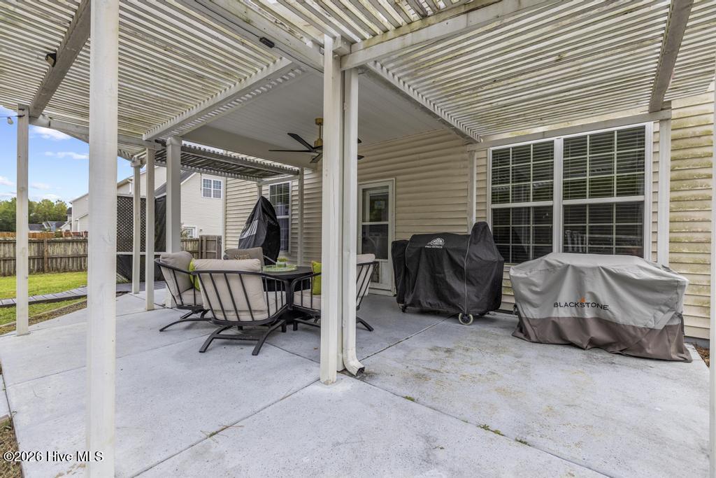 100565258 | Photo 31