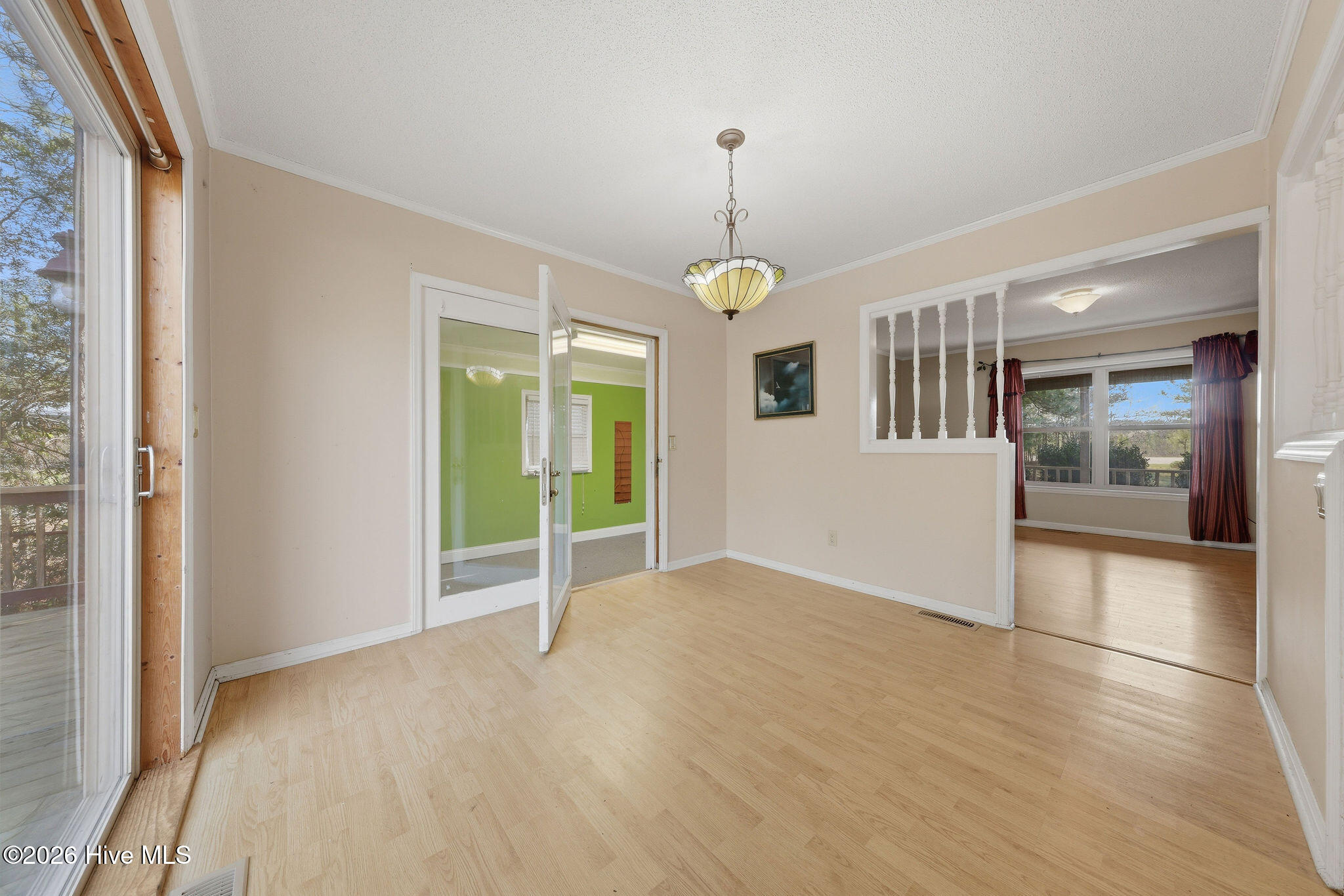 100560695 | Photo 18