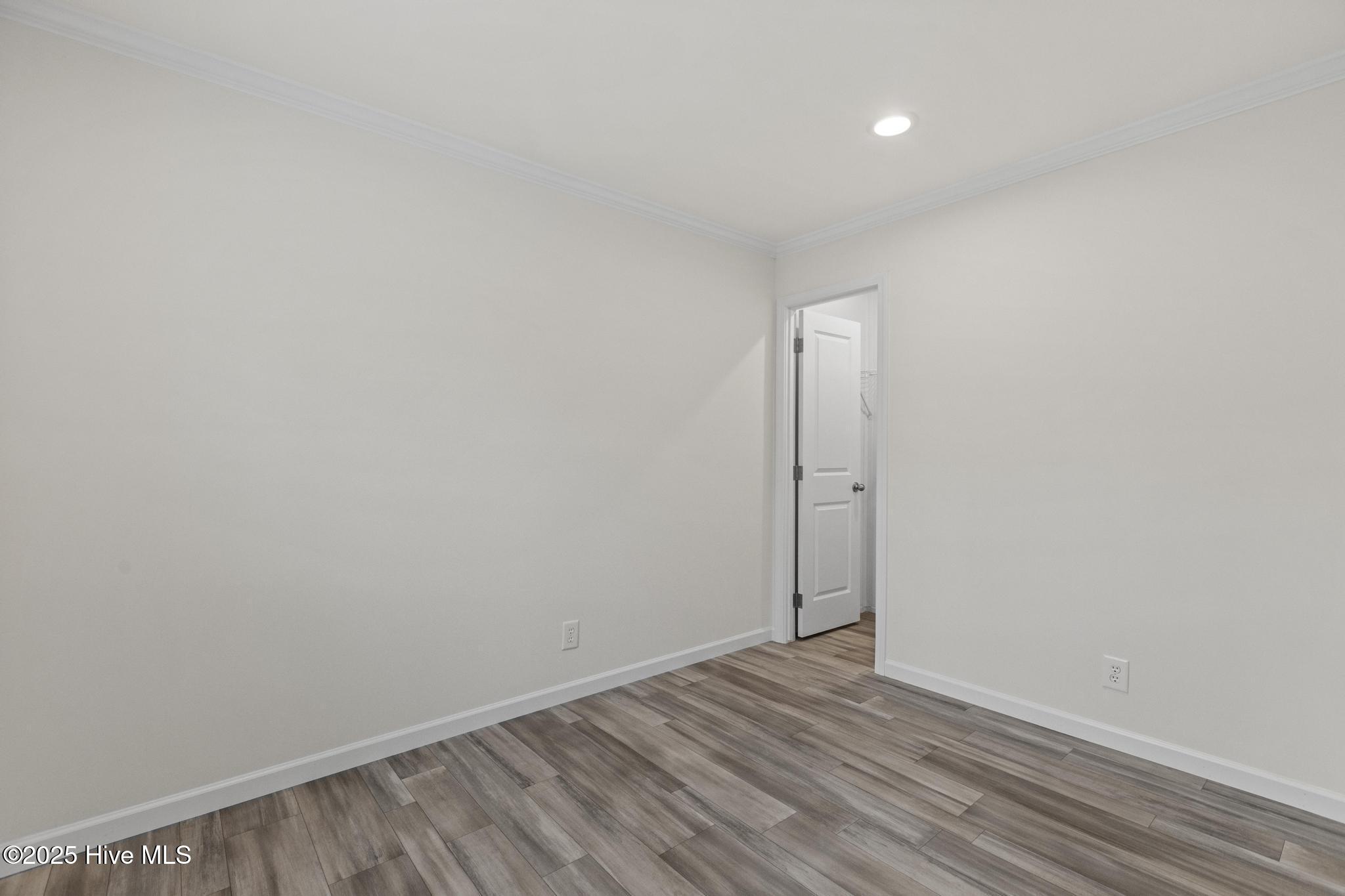 Undisclosed Address, Hampstead, NC, 28443