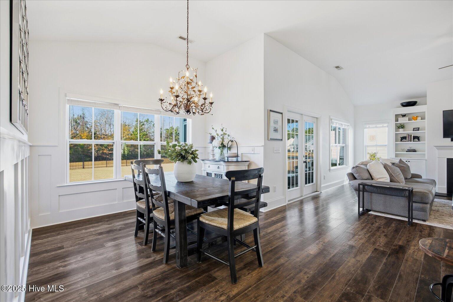 100547159 | Photo 17