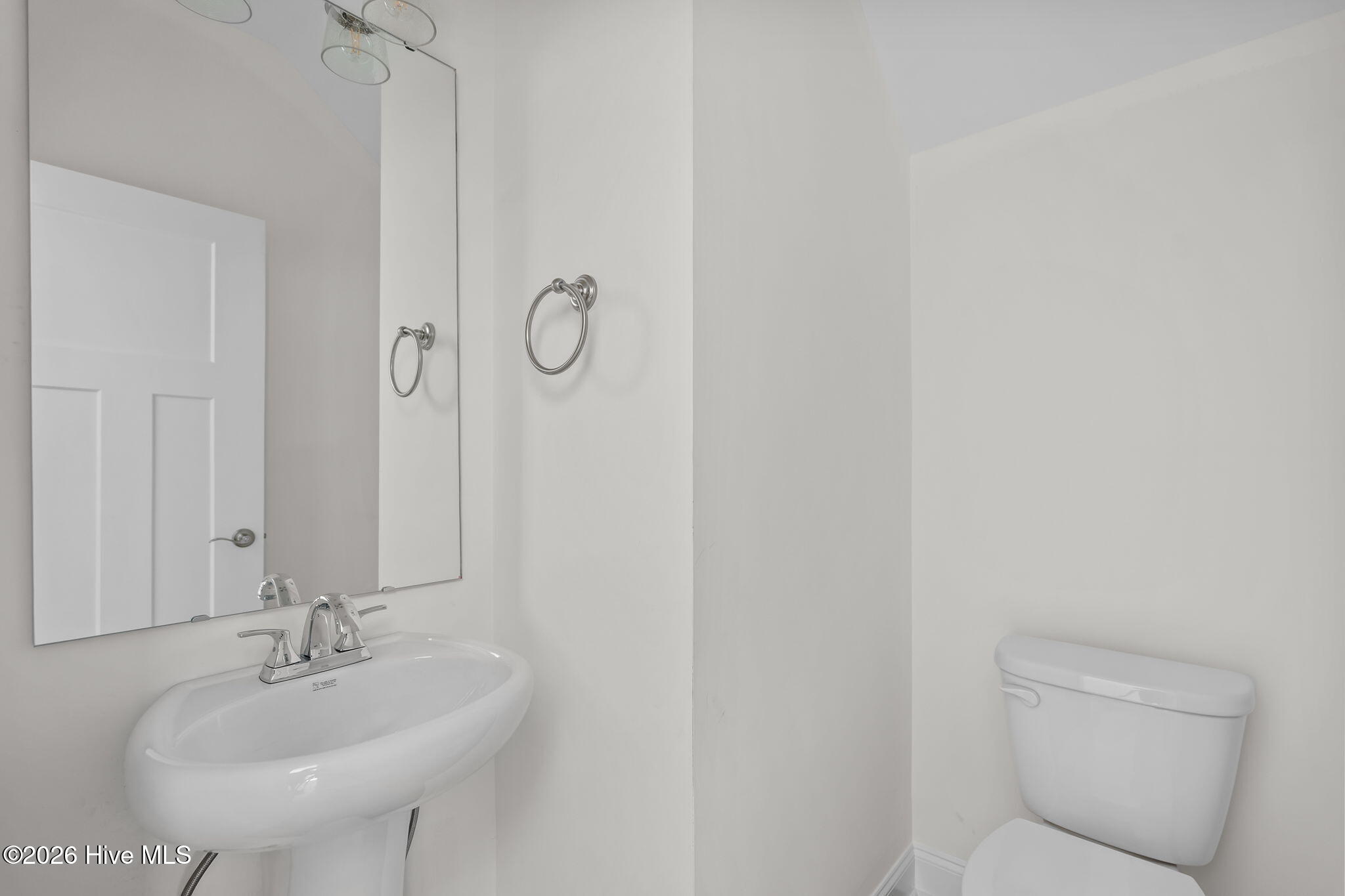 100528702 | Photo 23