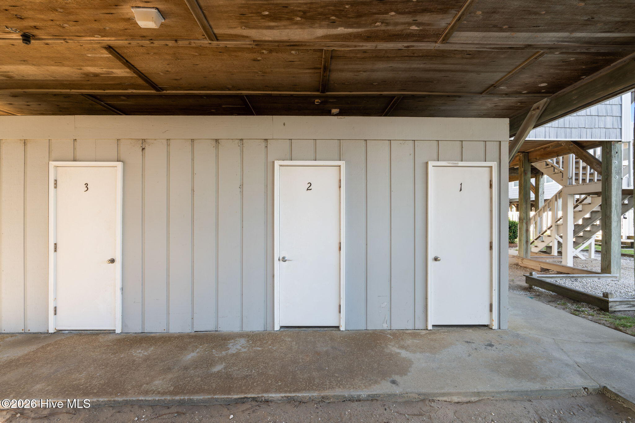 100568914 | Photo 27