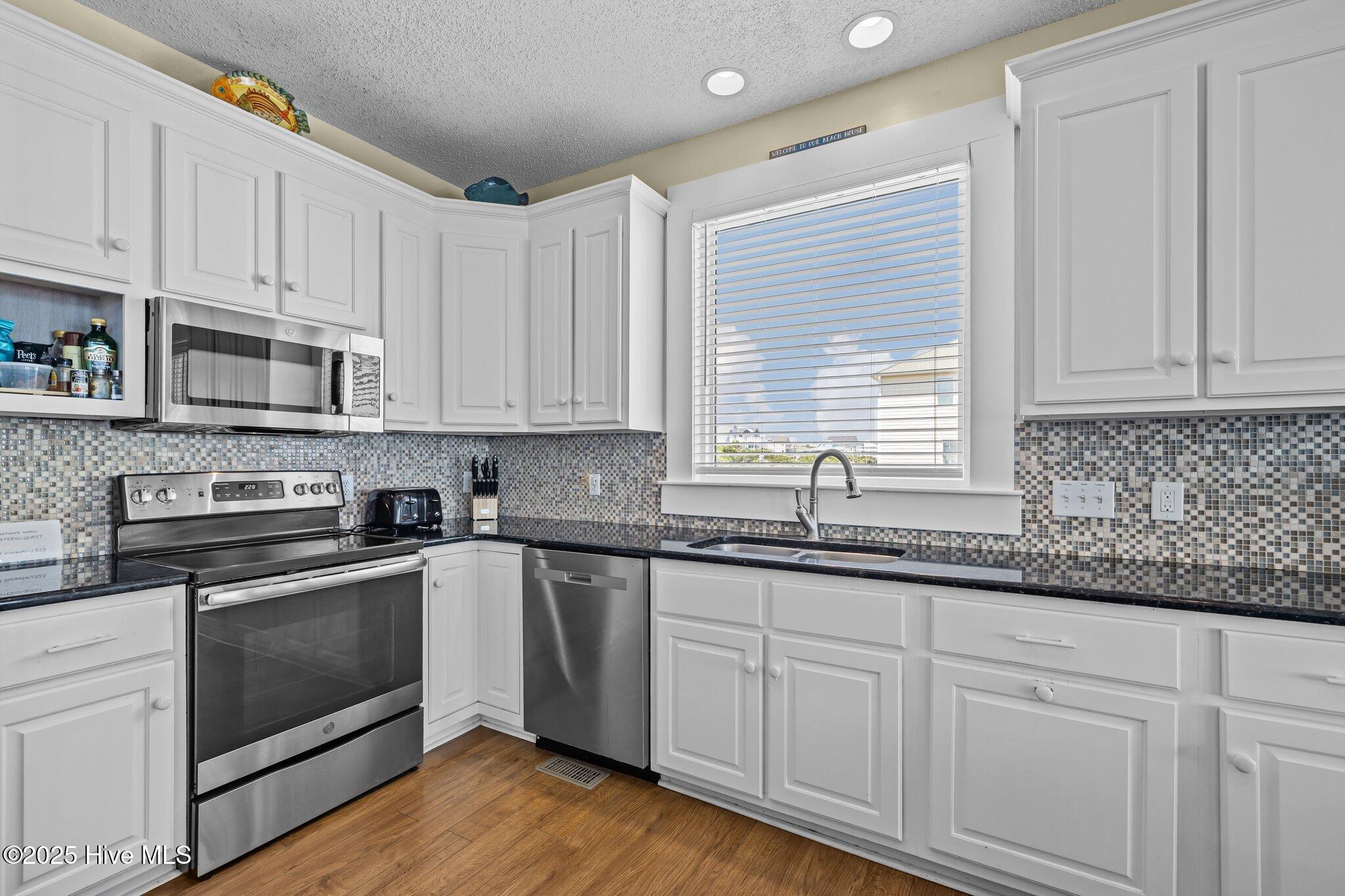 100515431 | Photo 28