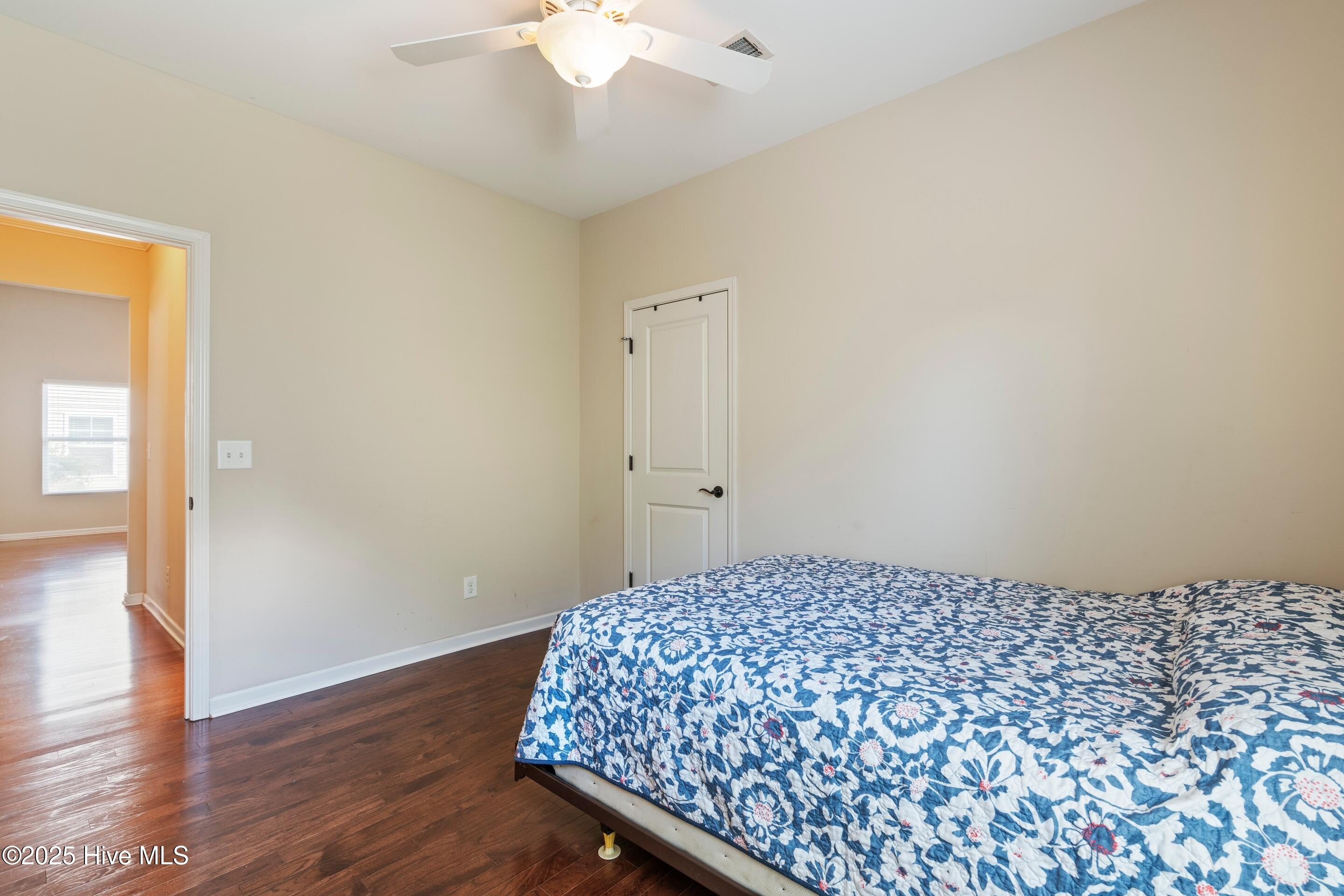 100522432 | Photo 52