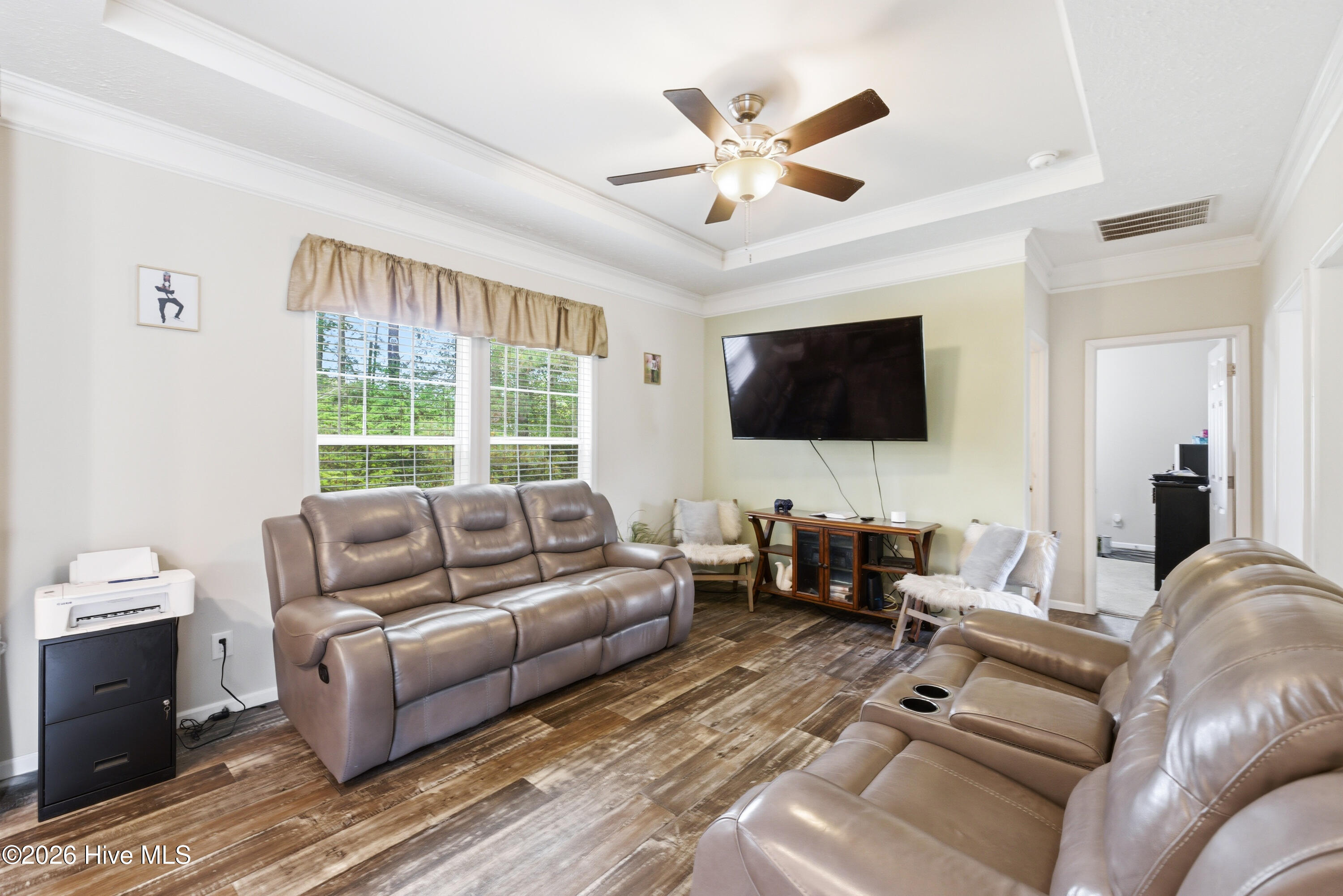 100565815 | Photo 10