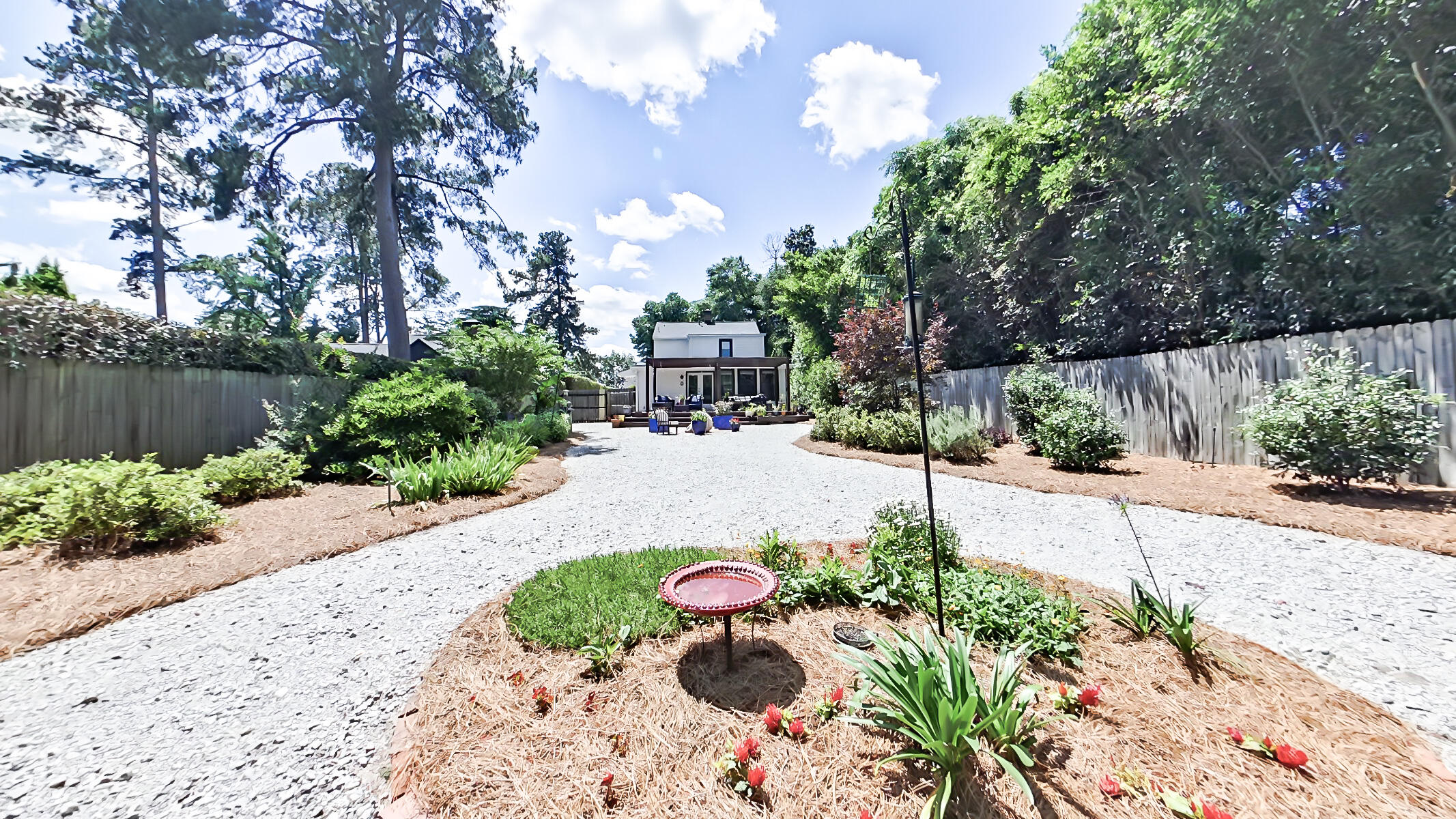 23-Backyard (1)