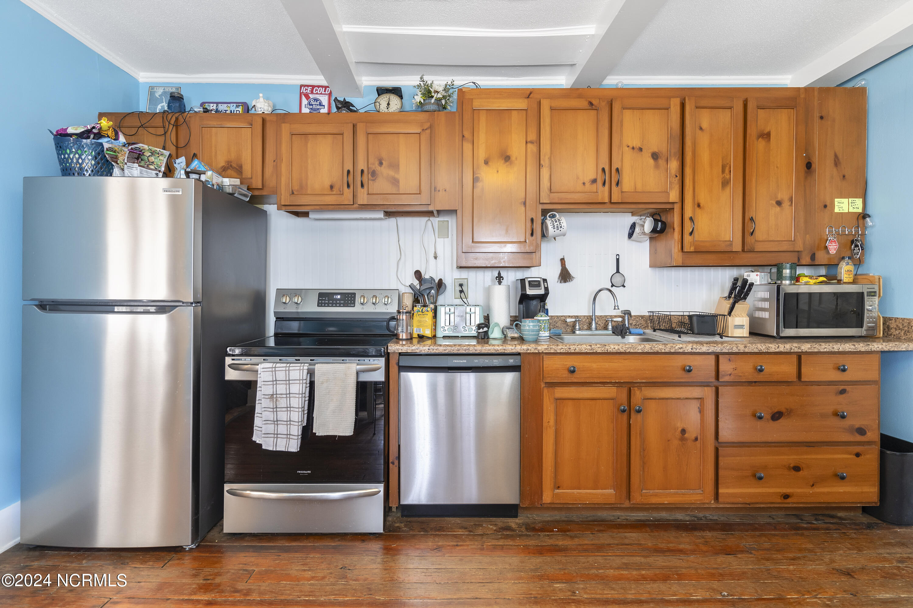 100488510 | Photo 12