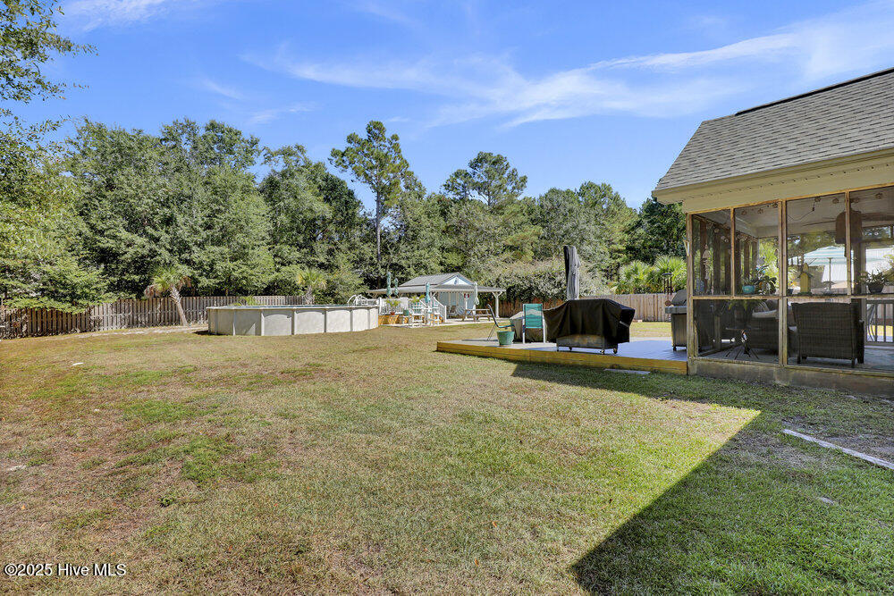 100548530 | Photo 45