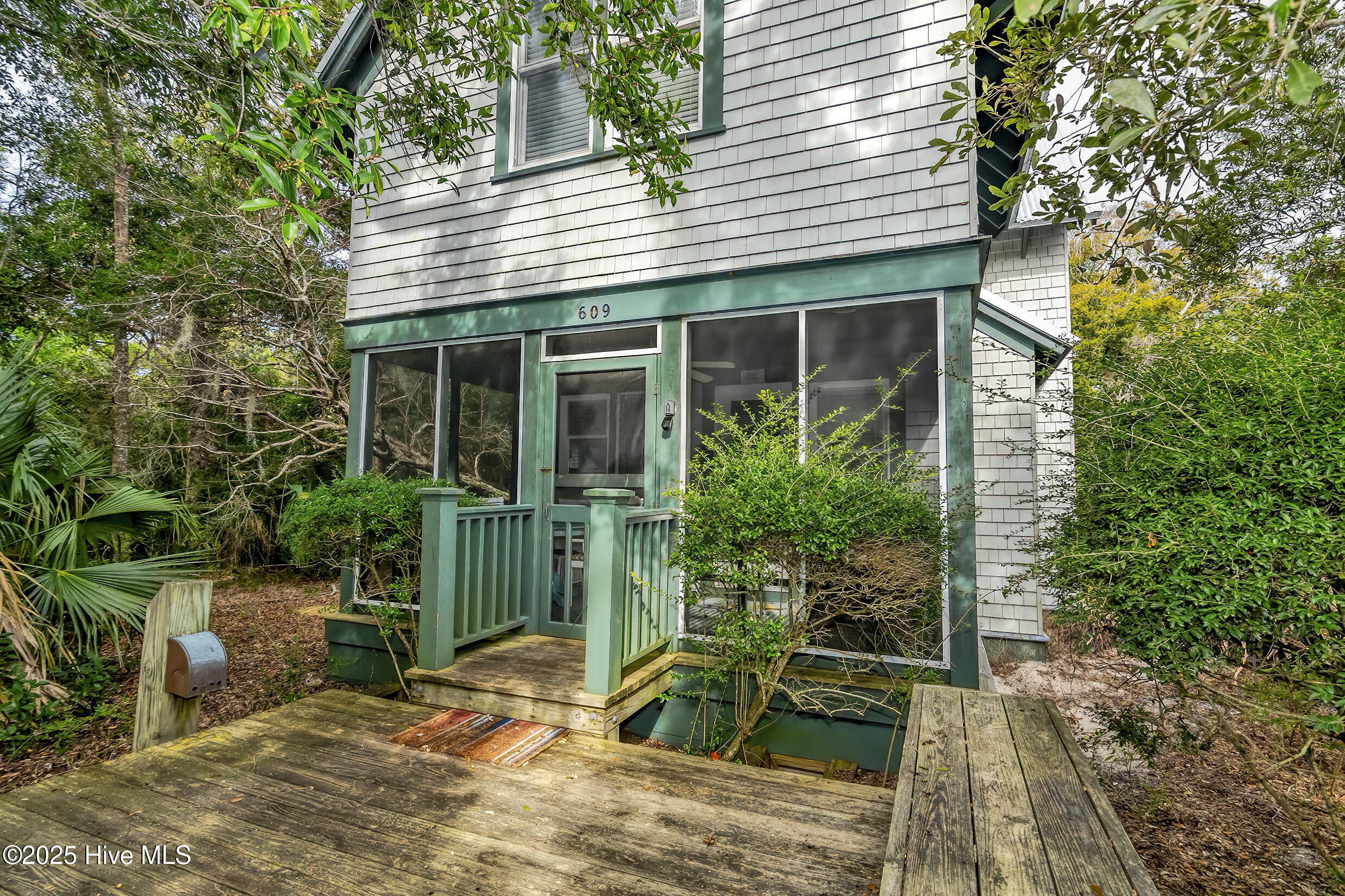 100528350 | Photo 30